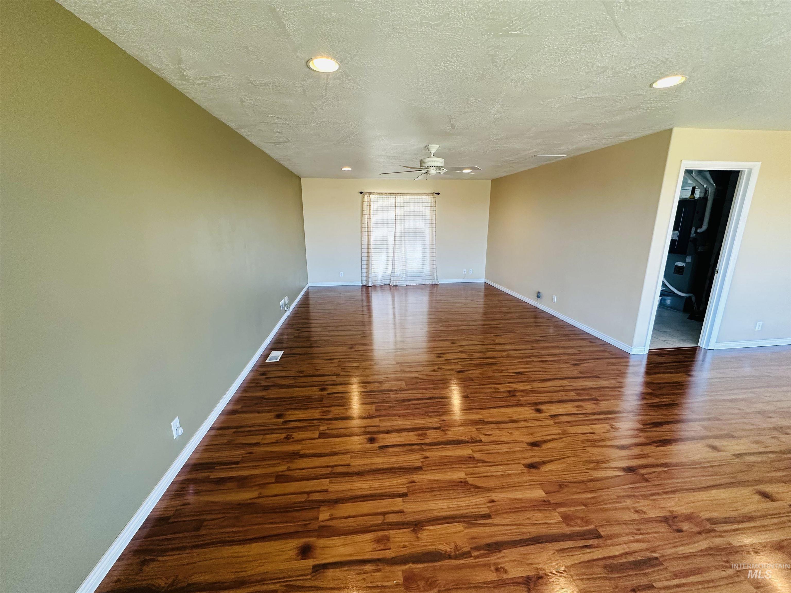 319 SnowMoody way, Ontario, Oregon 97914, 3 Bedrooms, 2 Bathrooms, Residential For Sale, Price $650,000,MLS 98980964