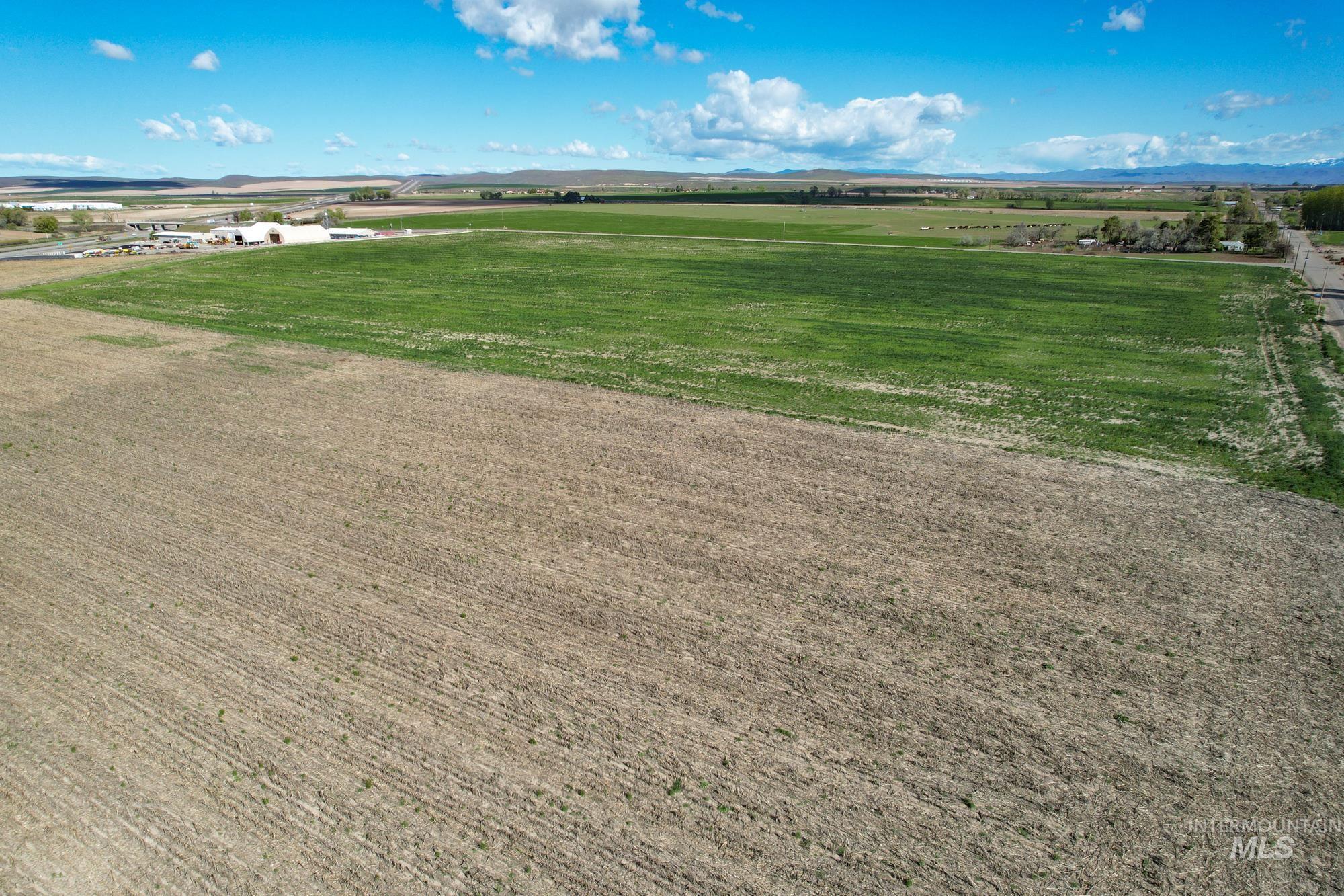 4465 Oak Road, Ontario, Oregon 97914, 4 Bedrooms, 2 Bathrooms, Farm & Ranch For Sale, Price $1,300,000, 98980974