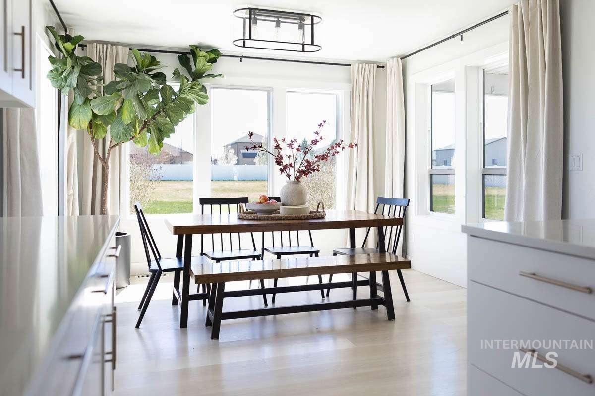 3461 E 3890 N, Kimberly, Idaho 83341, 5 Bedrooms, 4 Bathrooms, Residential For Sale, Price $965,000, 98980976