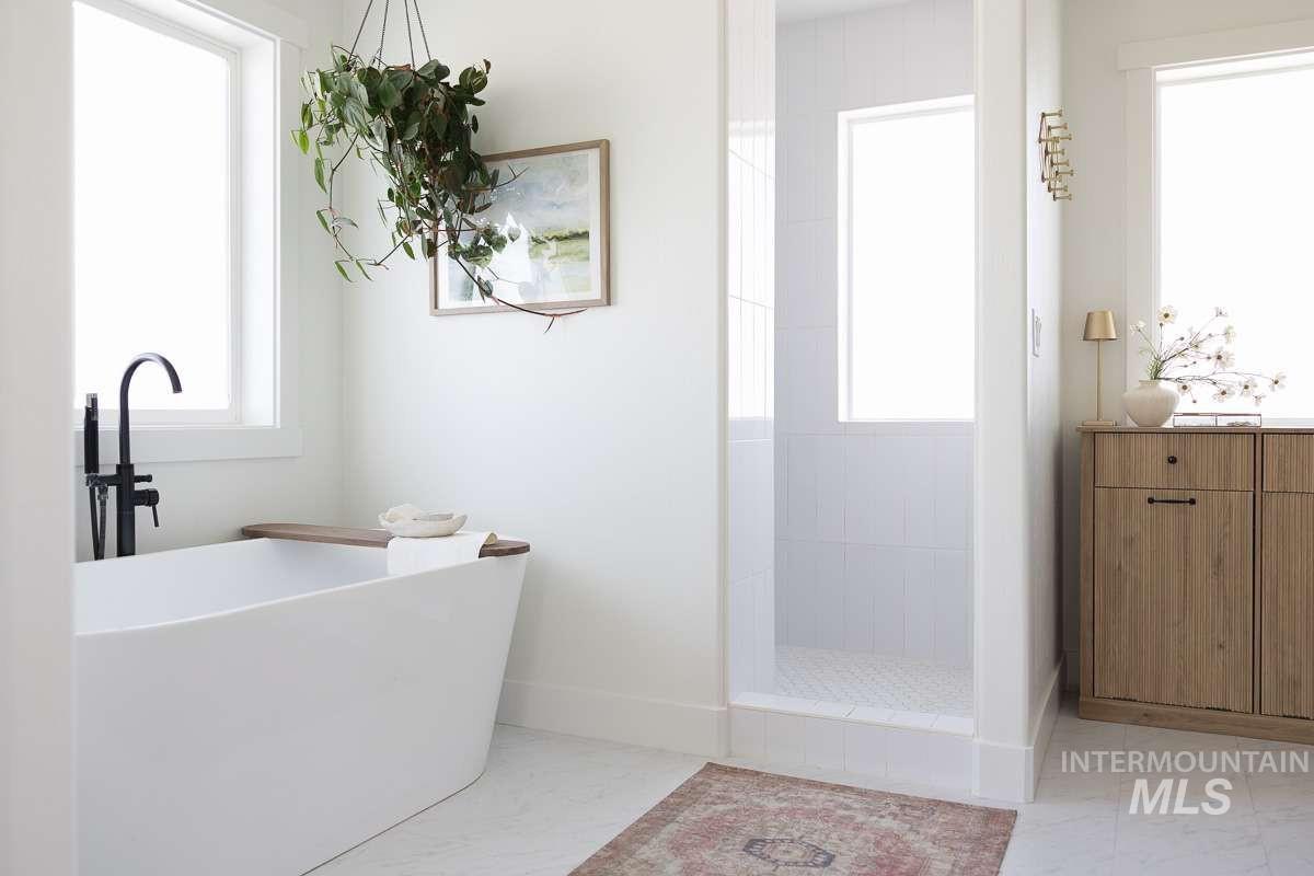 3461 E 3890 N, Kimberly, Idaho 83341, 5 Bedrooms, 4 Bathrooms, Residential For Sale, Price $965,000, 98980976