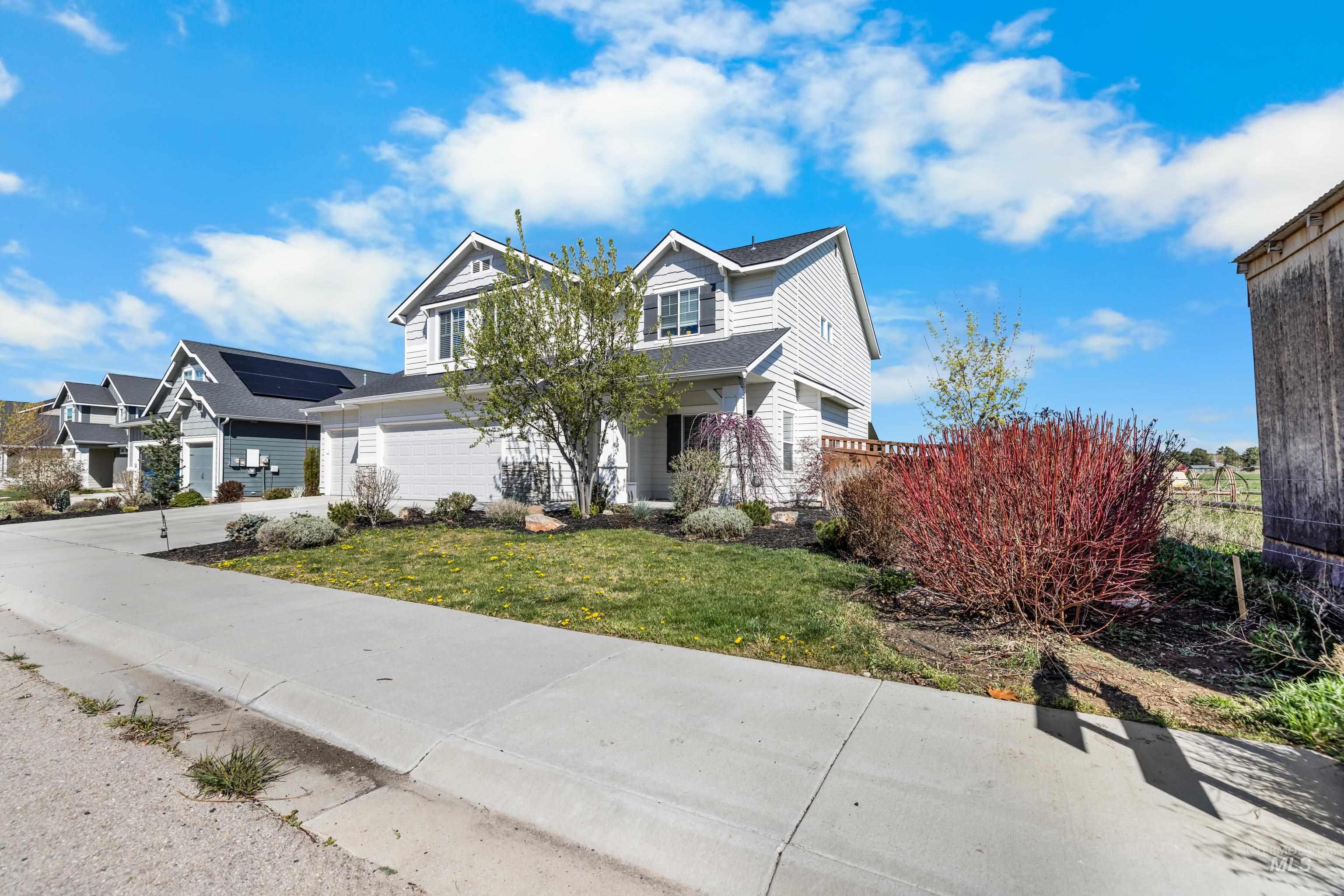6988 W Spur Street, Boise, Idaho 83709, 5 Bedrooms, 3 Bathrooms, Residential For Sale, Price $629,900, 98980977
