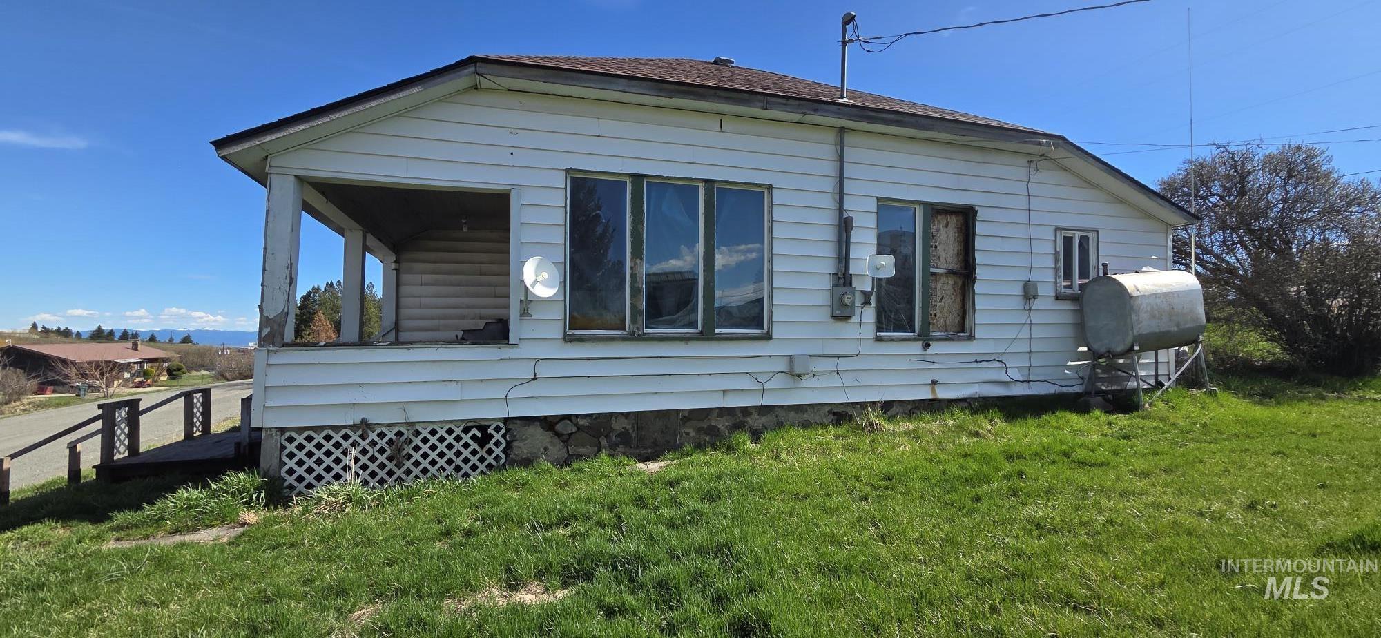 405 1st S Street, CottonWood, Idaho 83522, 2 Bedrooms, 1 Bathroom, Residential For Sale, Price $50,000, 98980984