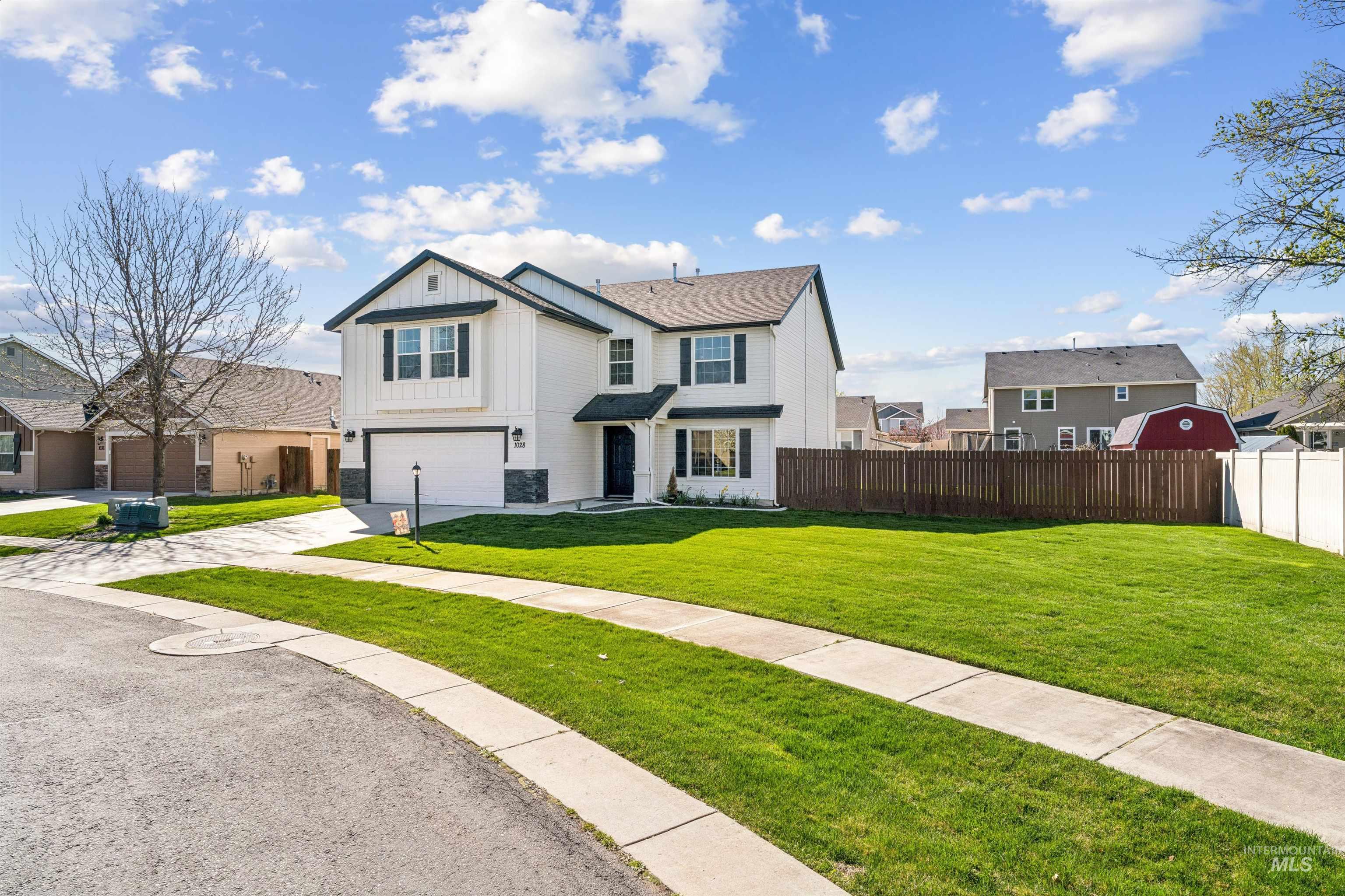 1028 N Star Bright Lane, Star, Idaho 83669, 4 Bedrooms, 2.5 Bathrooms, Residential For Sale, Price $529,900, 98980986