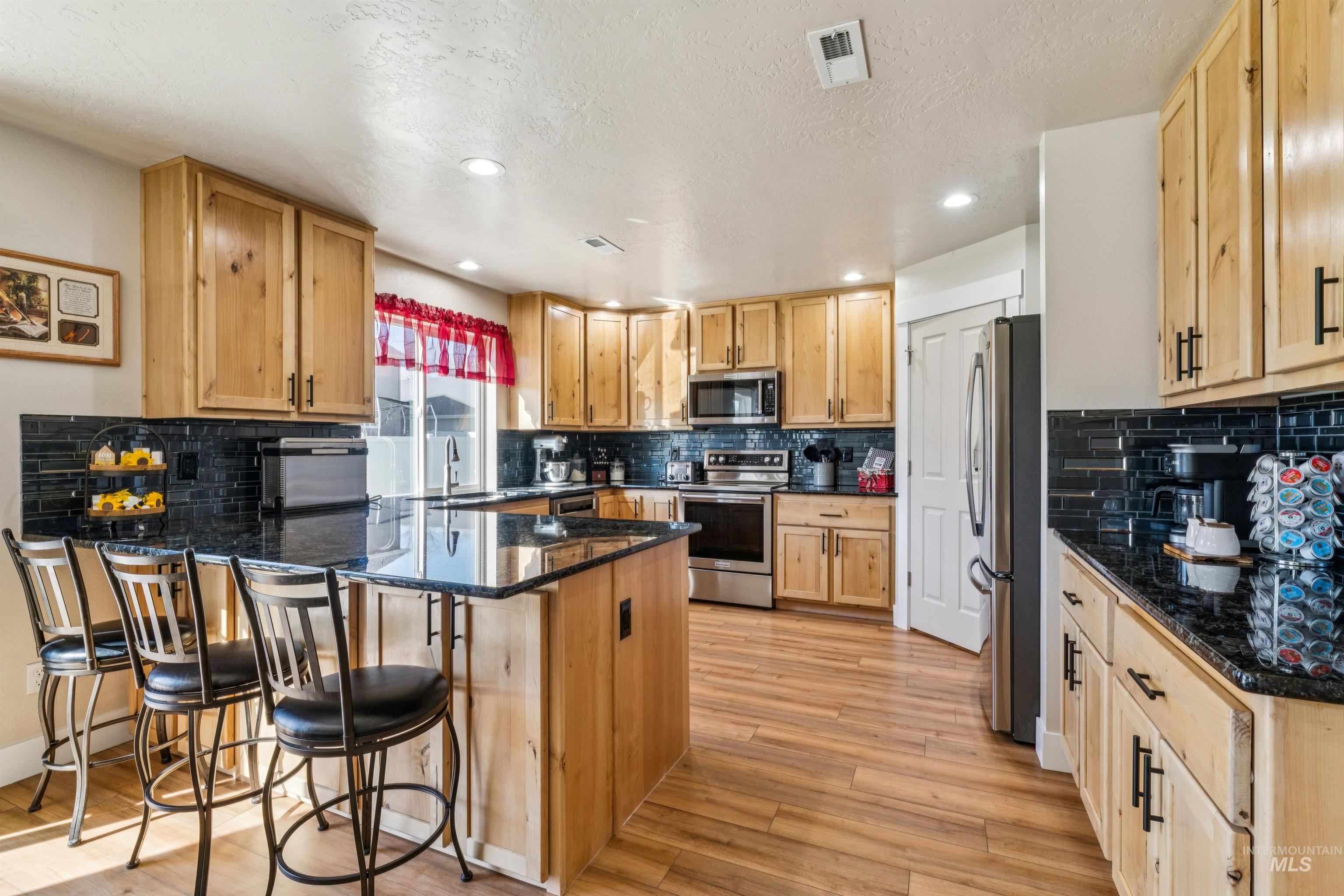 1028 N Star Bright Lane, Star, Idaho 83669, 4 Bedrooms, 2.5 Bathrooms, Residential For Sale, Price $529,900, 98980986