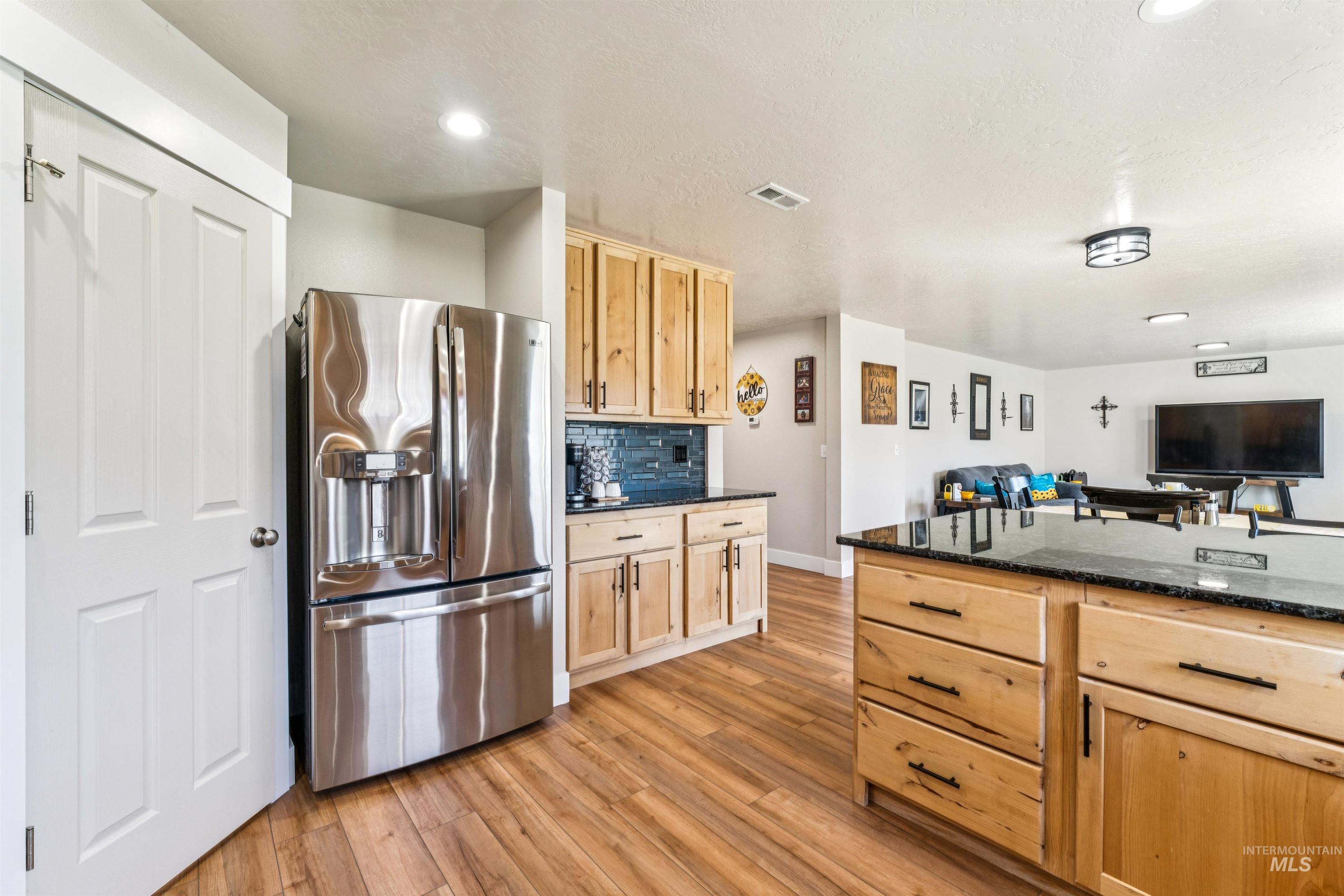 1028 N Star Bright Lane, Star, Idaho 83669, 4 Bedrooms, 2.5 Bathrooms, Residential For Sale, Price $529,900, 98980986