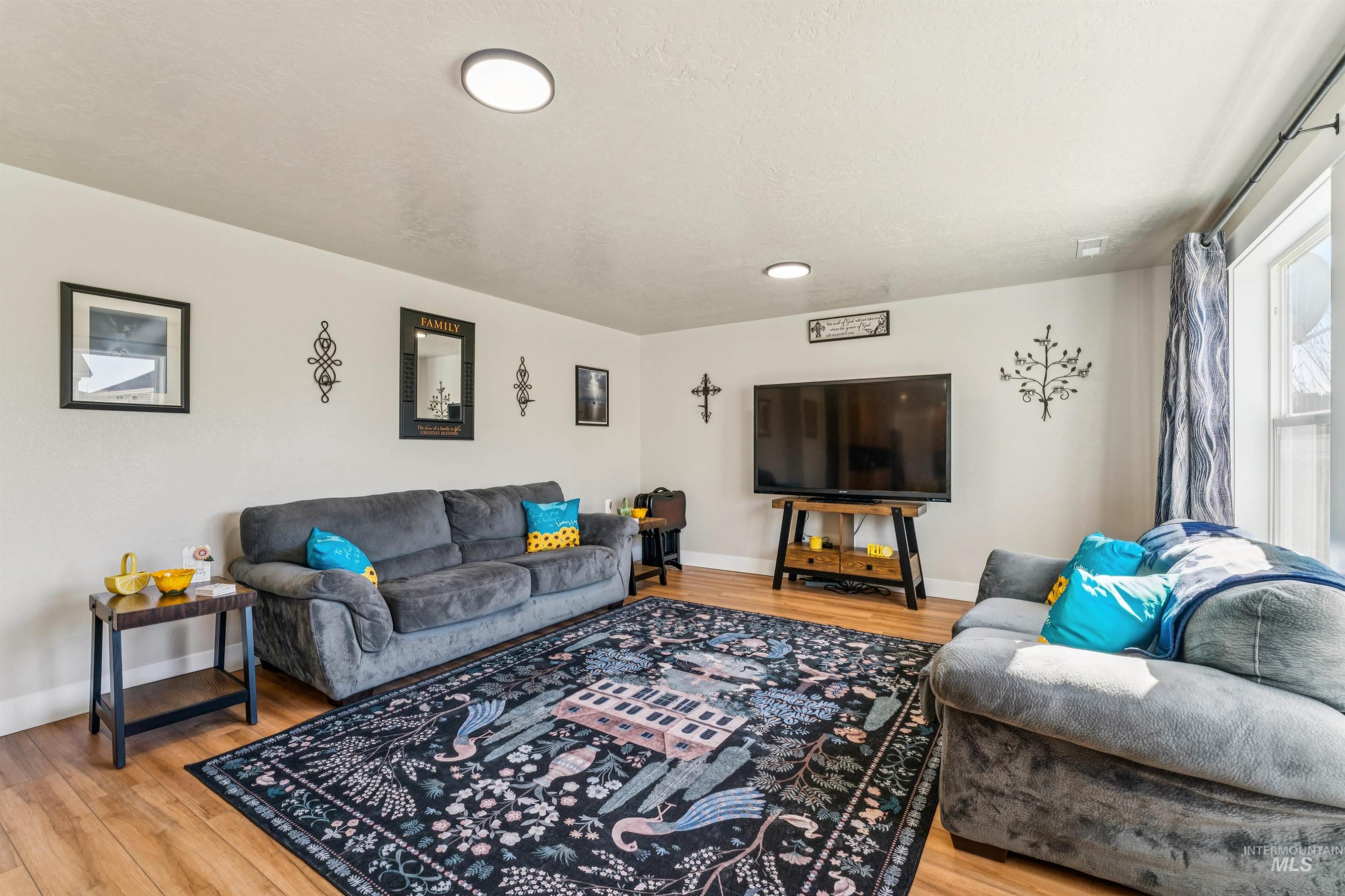 1028 N Star Bright Lane, Star, Idaho 83669, 4 Bedrooms, 2.5 Bathrooms, Residential For Sale, Price $529,900, 98980986