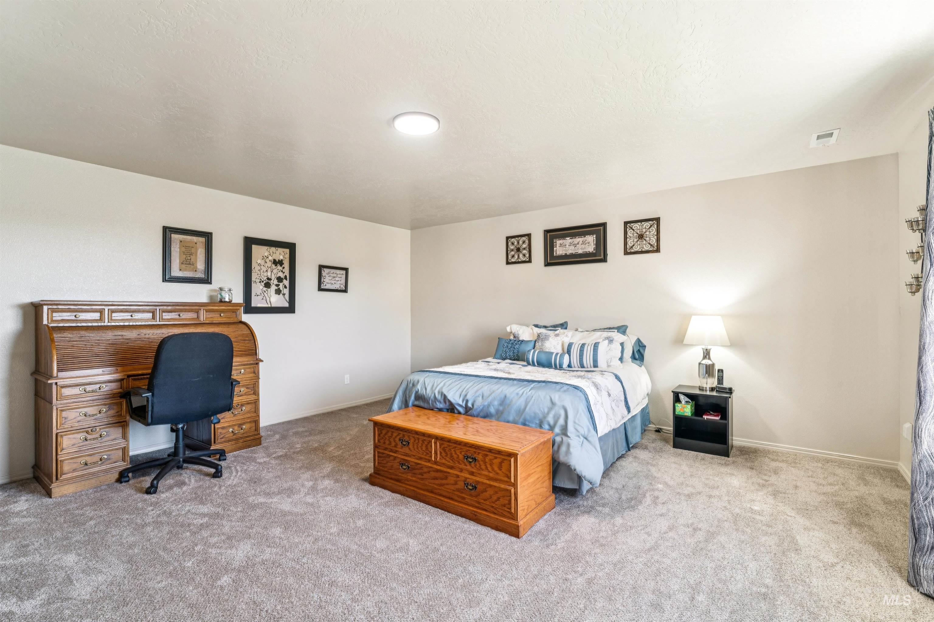 1028 N Star Bright Lane, Star, Idaho 83669, 4 Bedrooms, 2.5 Bathrooms, Residential For Sale, Price $529,900, 98980986