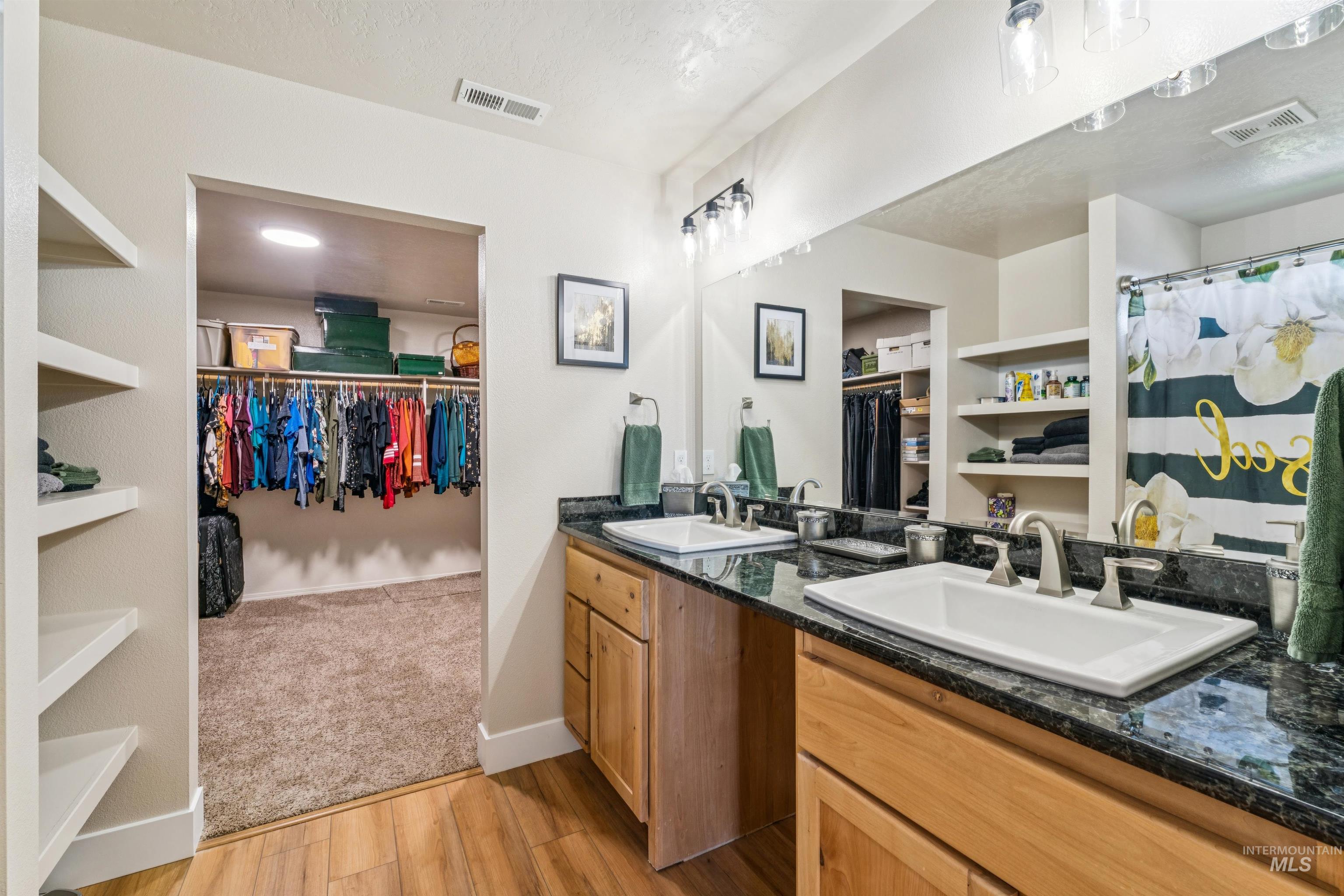 1028 N Star Bright Lane, Star, Idaho 83669, 4 Bedrooms, 2.5 Bathrooms, Residential For Sale, Price $529,900, 98980986