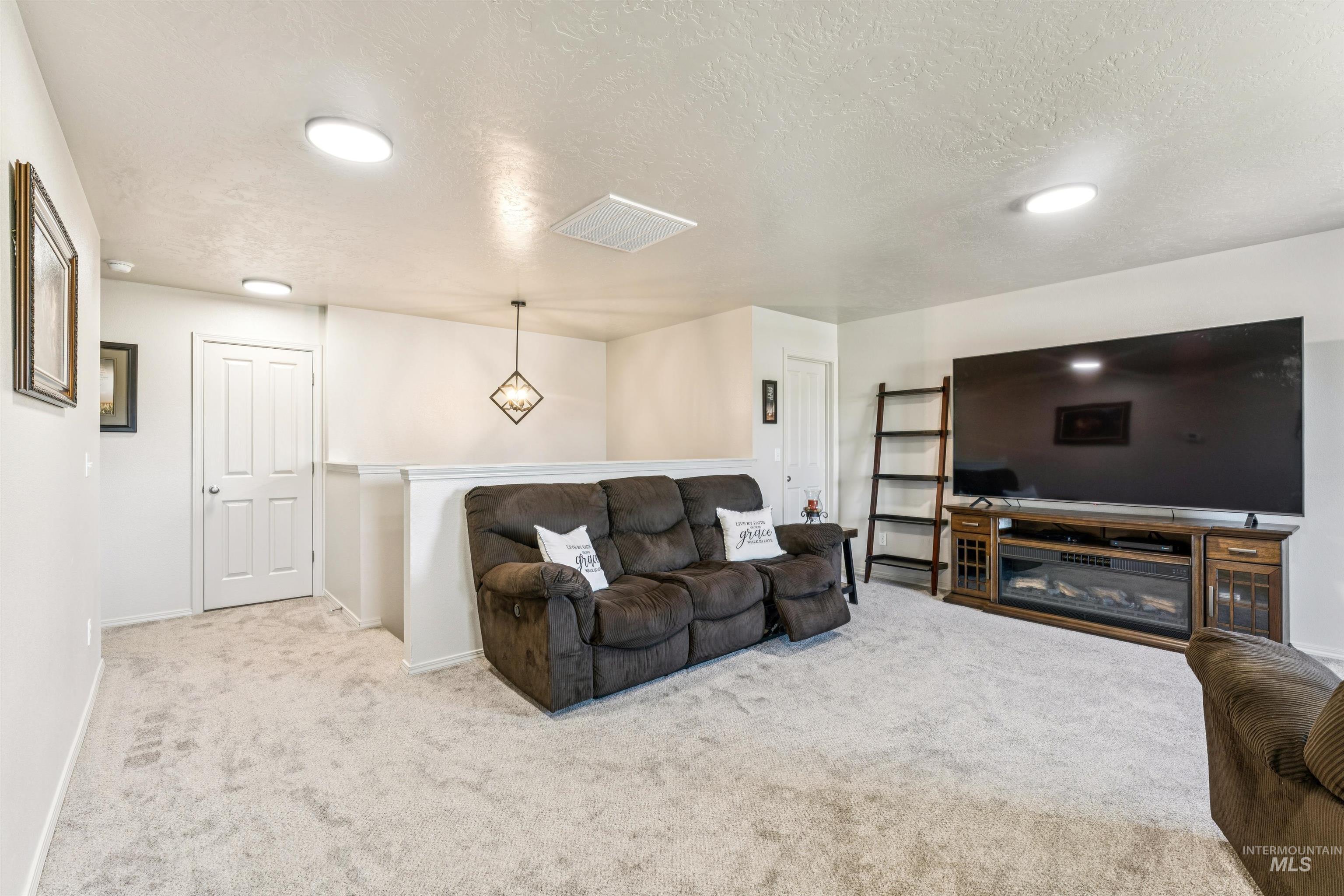 1028 N Star Bright Lane, Star, Idaho 83669, 4 Bedrooms, 2.5 Bathrooms, Residential For Sale, Price $529,900, 98980986