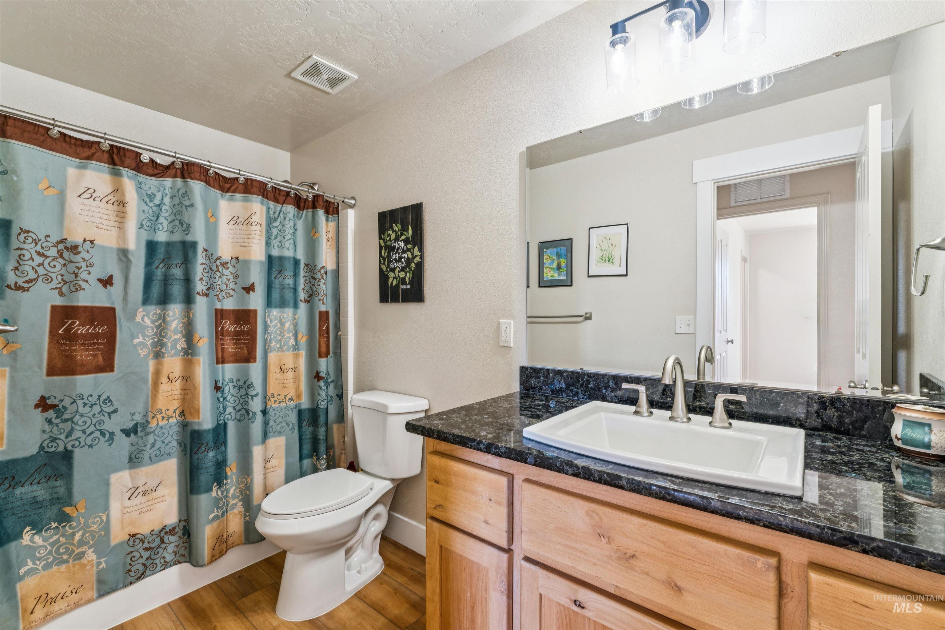 1028 N Star Bright Lane, Star, Idaho 83669, 4 Bedrooms, 2.5 Bathrooms, Residential For Sale, Price $529,900, 98980986