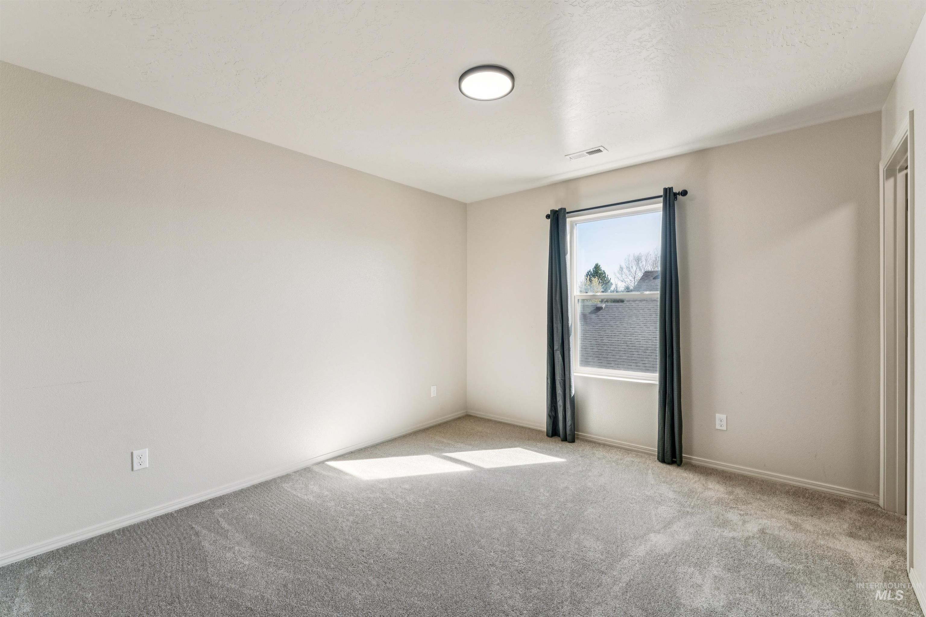 1028 N Star Bright Lane, Star, Idaho 83669, 4 Bedrooms, 2.5 Bathrooms, Residential For Sale, Price $529,900, 98980986