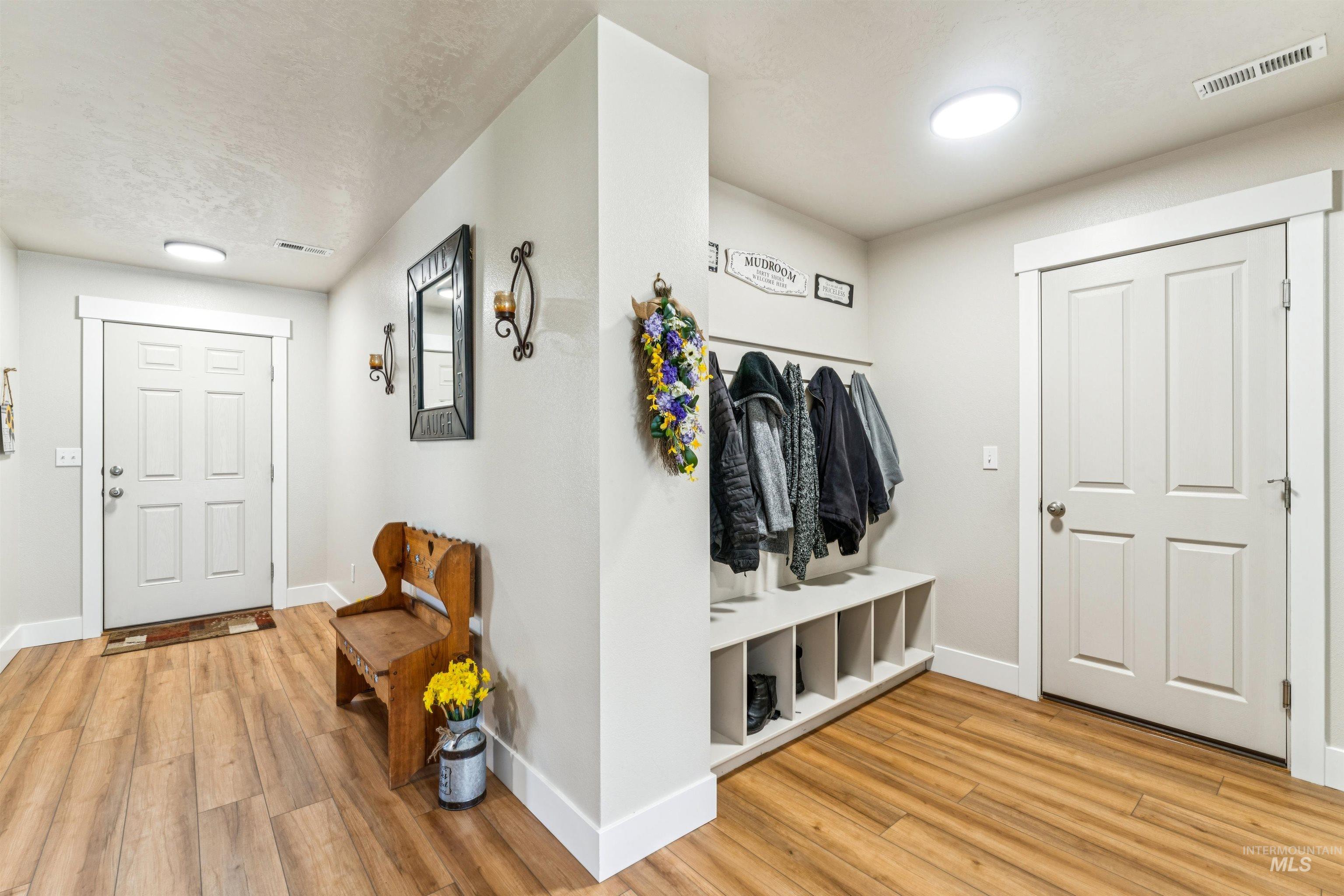 1028 N Star Bright Lane, Star, Idaho 83669, 4 Bedrooms, 2.5 Bathrooms, Residential For Sale, Price $529,900, 98980986