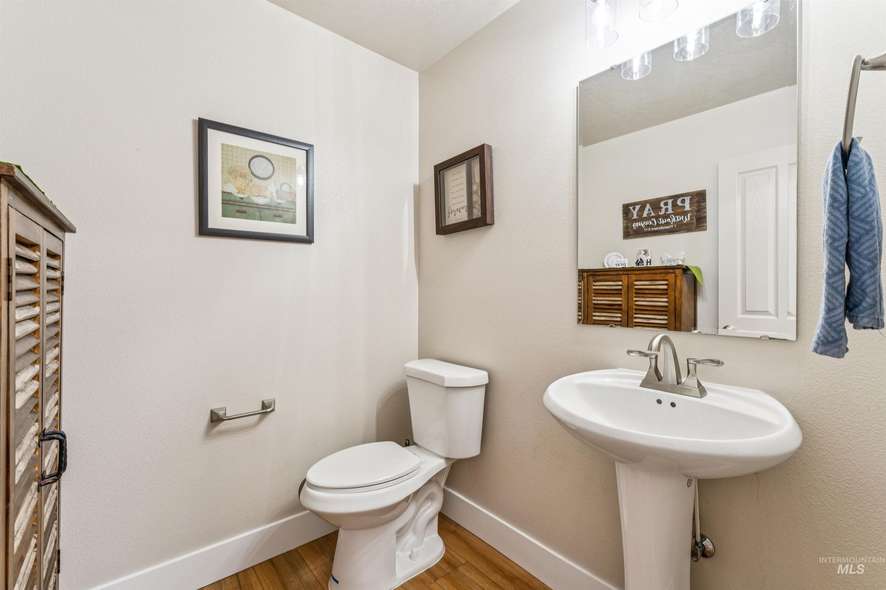 1028 N Star Bright Lane, Star, Idaho 83669, 4 Bedrooms, 2.5 Bathrooms, Residential For Sale, Price $529,900, 98980986