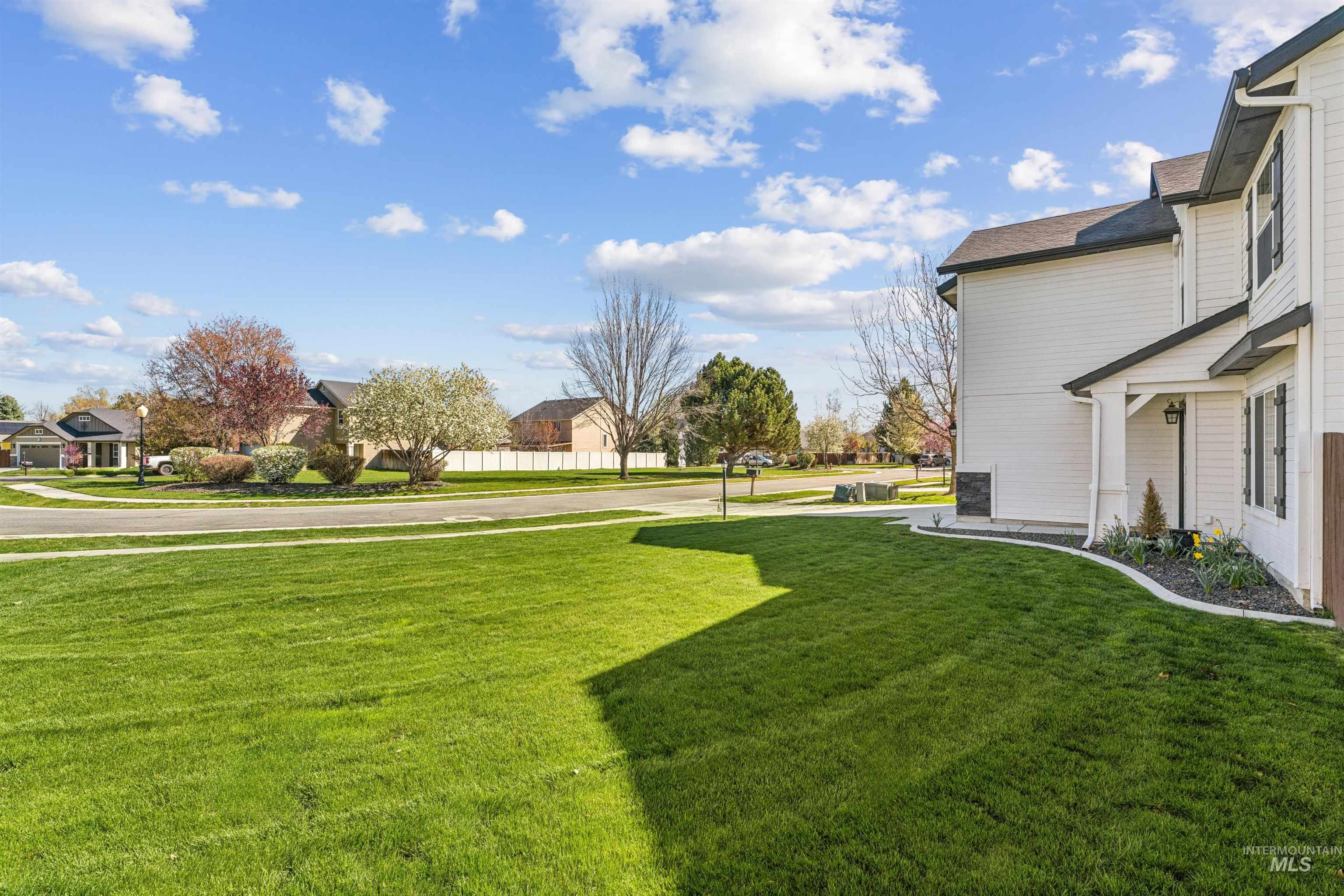 1028 N Star Bright Lane, Star, Idaho 83669, 4 Bedrooms, 2.5 Bathrooms, Residential For Sale, Price $529,900, 98980986