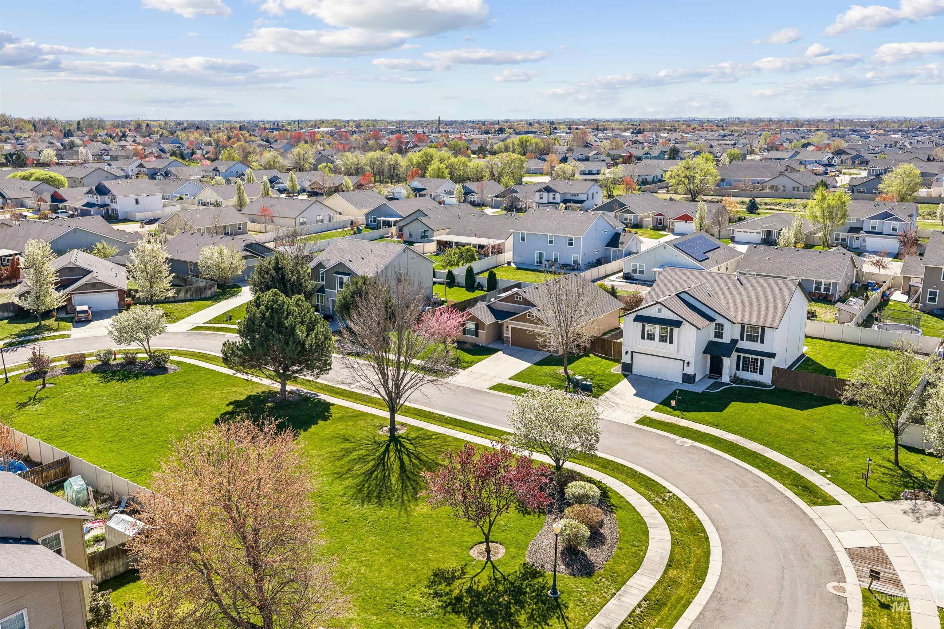 1028 N Star Bright Lane, Star, Idaho 83669, 4 Bedrooms, 2.5 Bathrooms, Residential For Sale, Price $529,900, 98980986