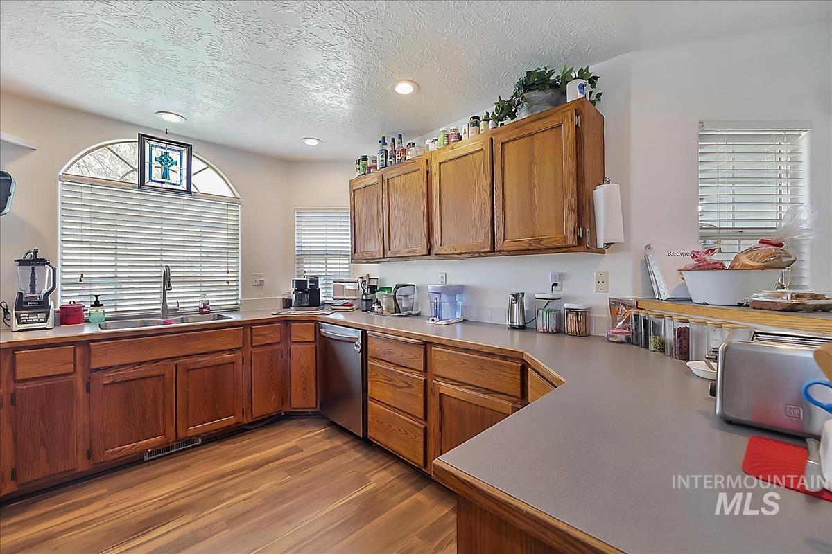 7353 Newbrook Dr, Nampa, Idaho 83687, 3 Bedrooms, 2 Bathrooms, Residential For Sale, Price $414,900, 98980989