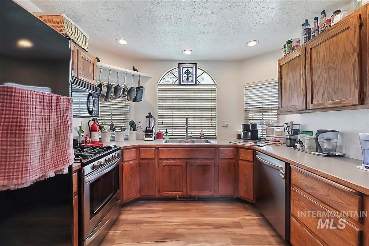 7353 Newbrook Dr, Nampa, Idaho 83687, 3 Bedrooms, 2 Bathrooms, Residential For Sale, Price $414,900, 98980989