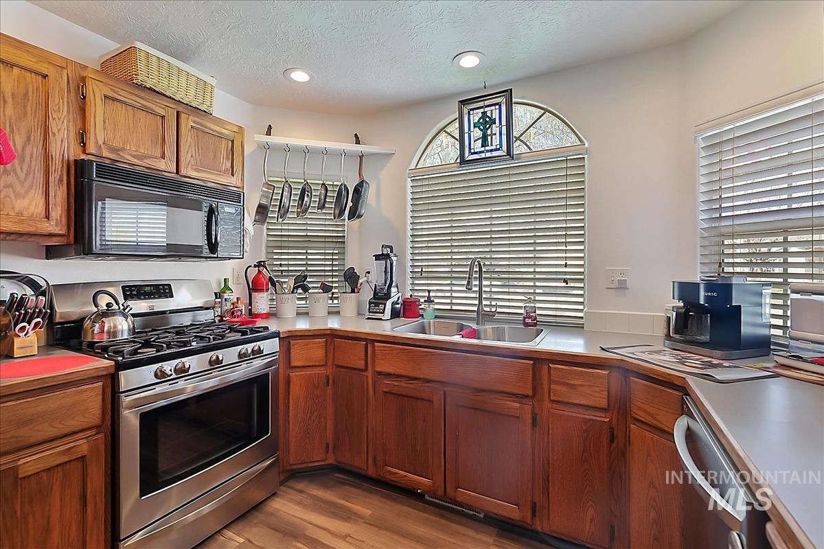 7353 Newbrook Dr, Nampa, Idaho 83687, 3 Bedrooms, 2 Bathrooms, Residential For Sale, Price $414,900, 98980989