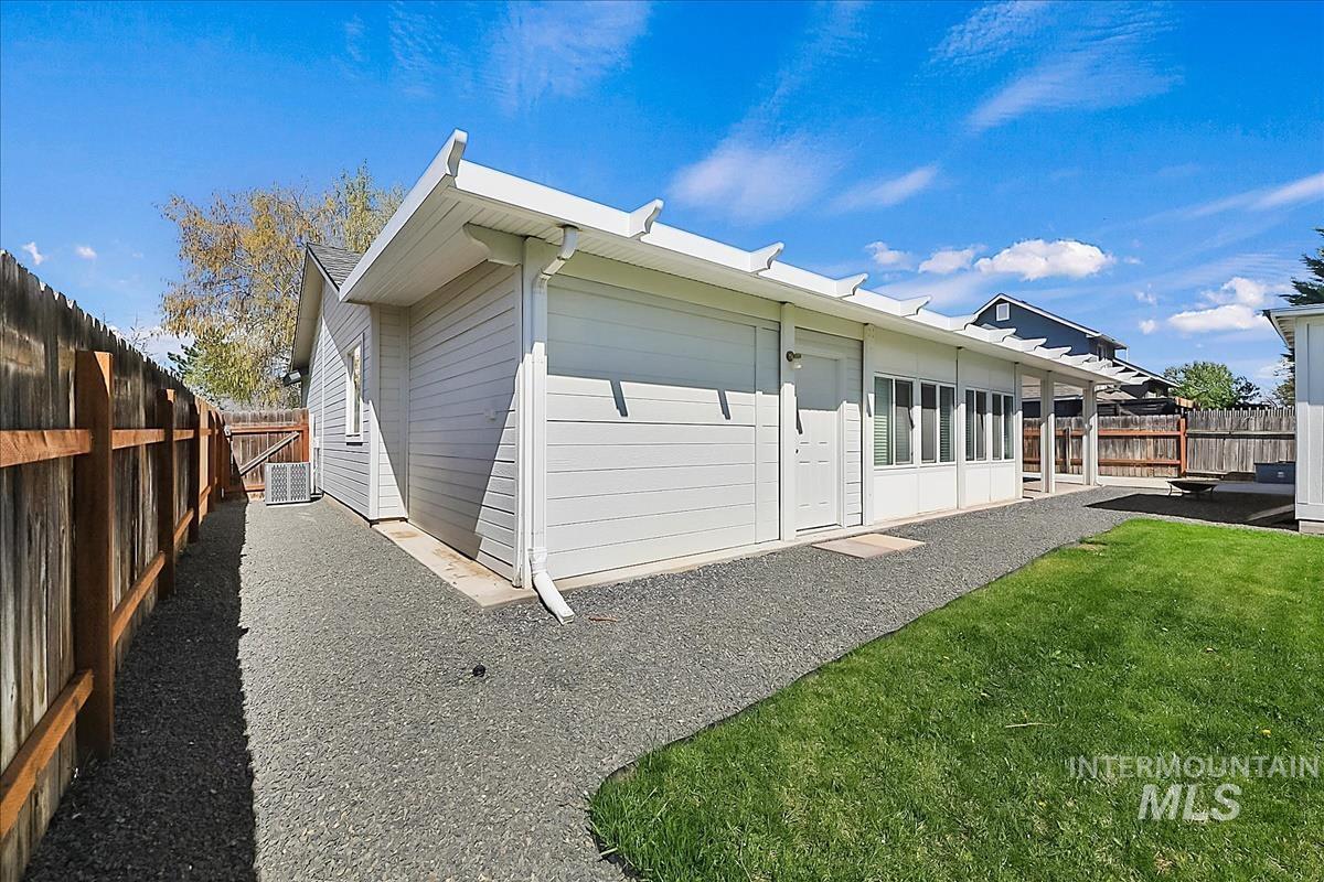 7353 Newbrook Dr, Nampa, Idaho 83687, 3 Bedrooms, 2 Bathrooms, Residential For Sale, Price $414,900, 98980989