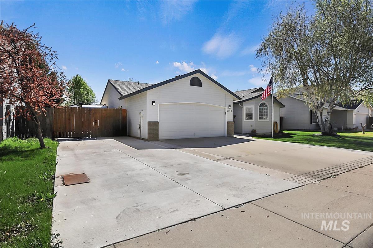 7353 Newbrook Dr, Nampa, Idaho 83687, 3 Bedrooms, 2 Bathrooms, Residential For Sale, Price $414,900, 98980989