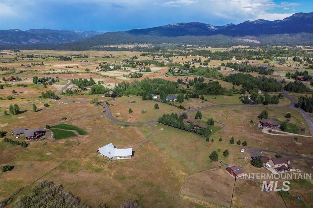 14003 Easy Street, McCall, Idaho 83638, 4 Bedrooms, 3 Bathrooms, Residential For Sale, Price $690,000, 98980991