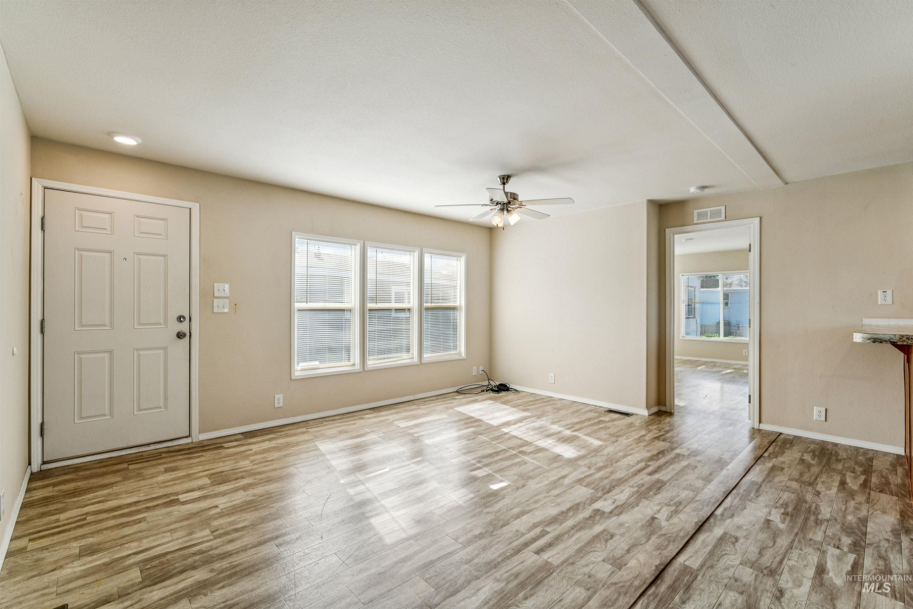 1386 N Arrow Ln, Boise, Idaho 83704-9649, 3 Bedrooms, 2 Bathrooms, Residential For Sale, Price $120,000, 98980992