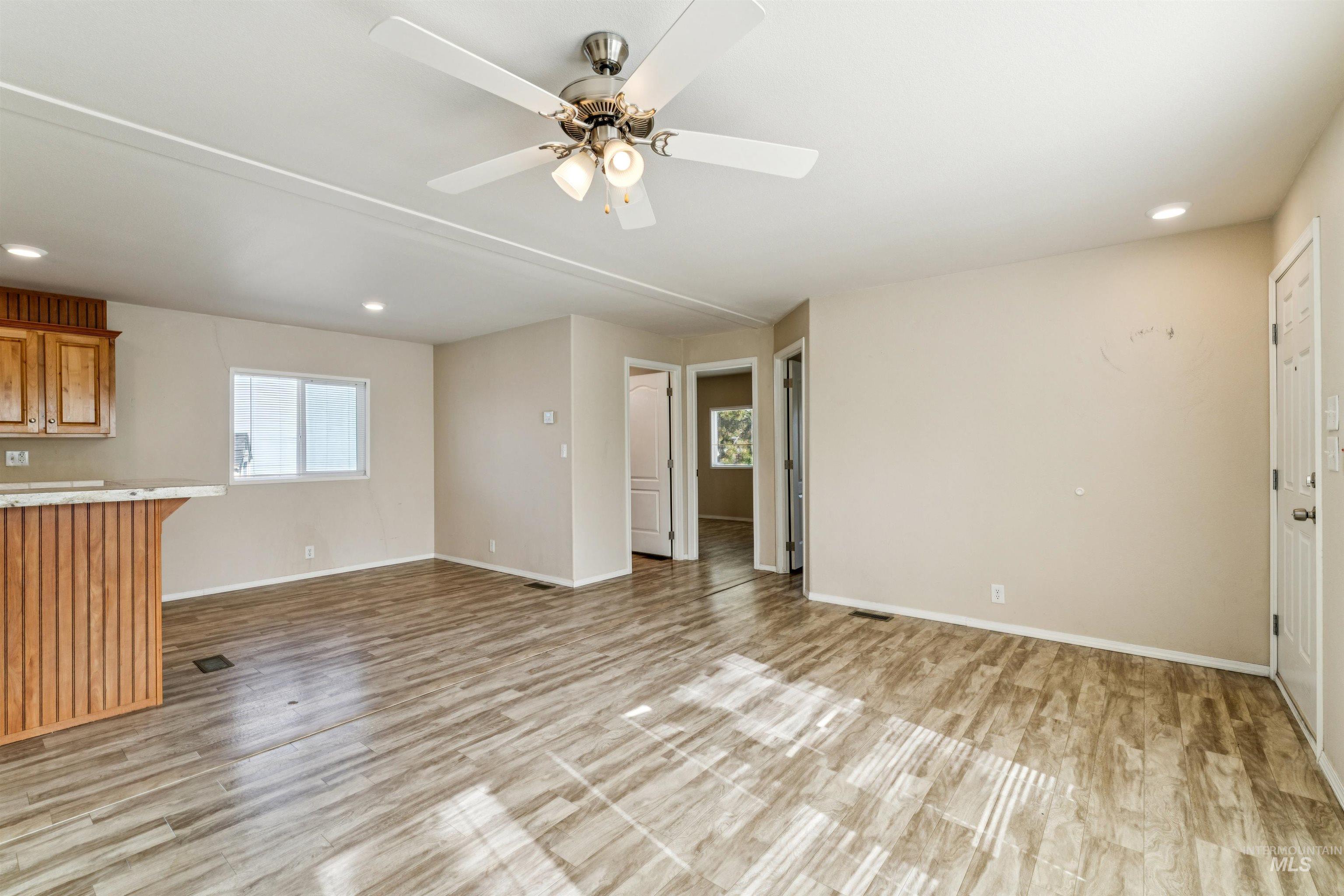 1386 N Arrow Ln, Boise, Idaho 83704-9649, 3 Bedrooms, 2 Bathrooms, Residential For Sale, Price $120,000, 98980992