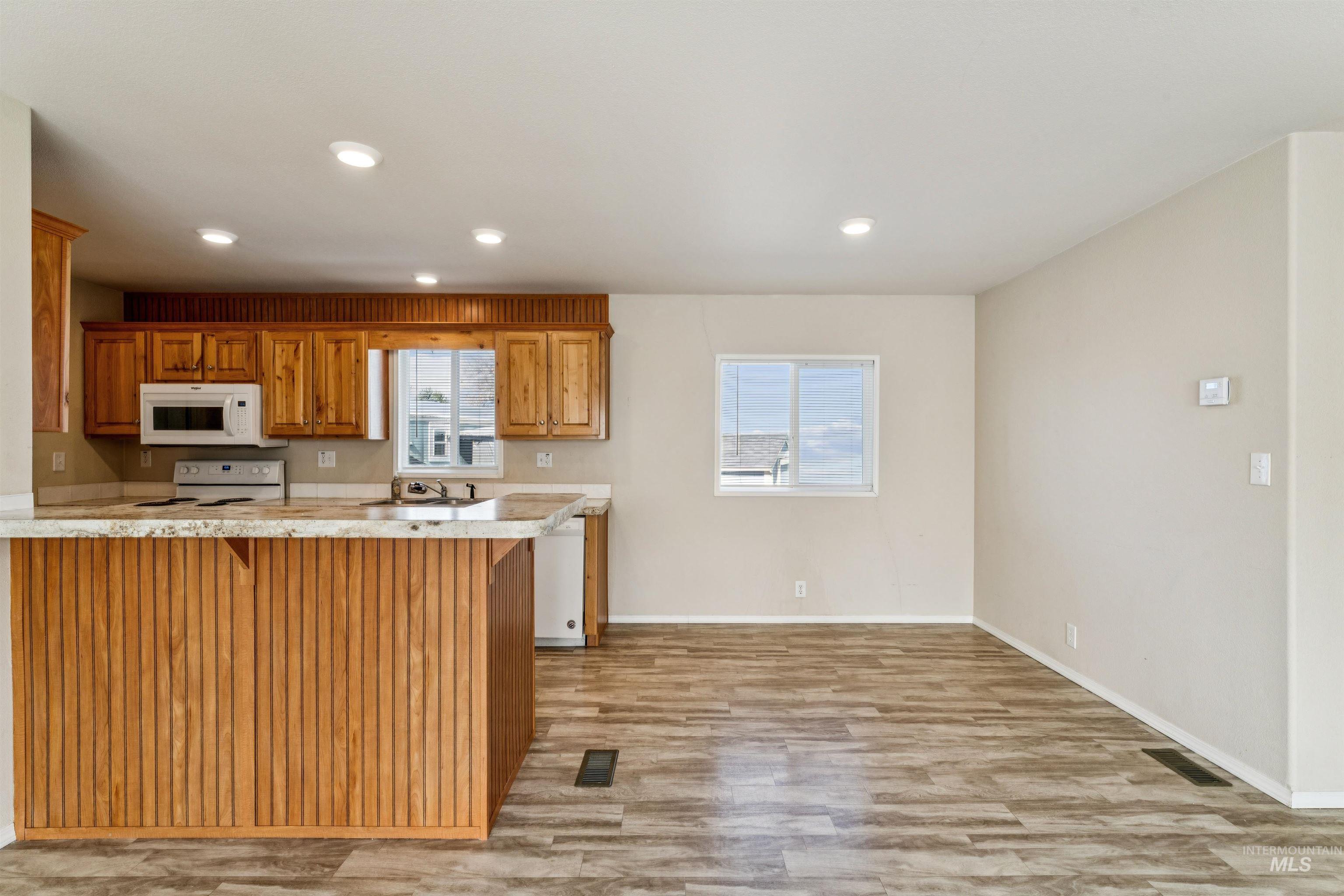 1386 N Arrow Ln, Boise, Idaho 83704-9649, 3 Bedrooms, 2 Bathrooms, Residential For Sale, Price $120,000, 98980992