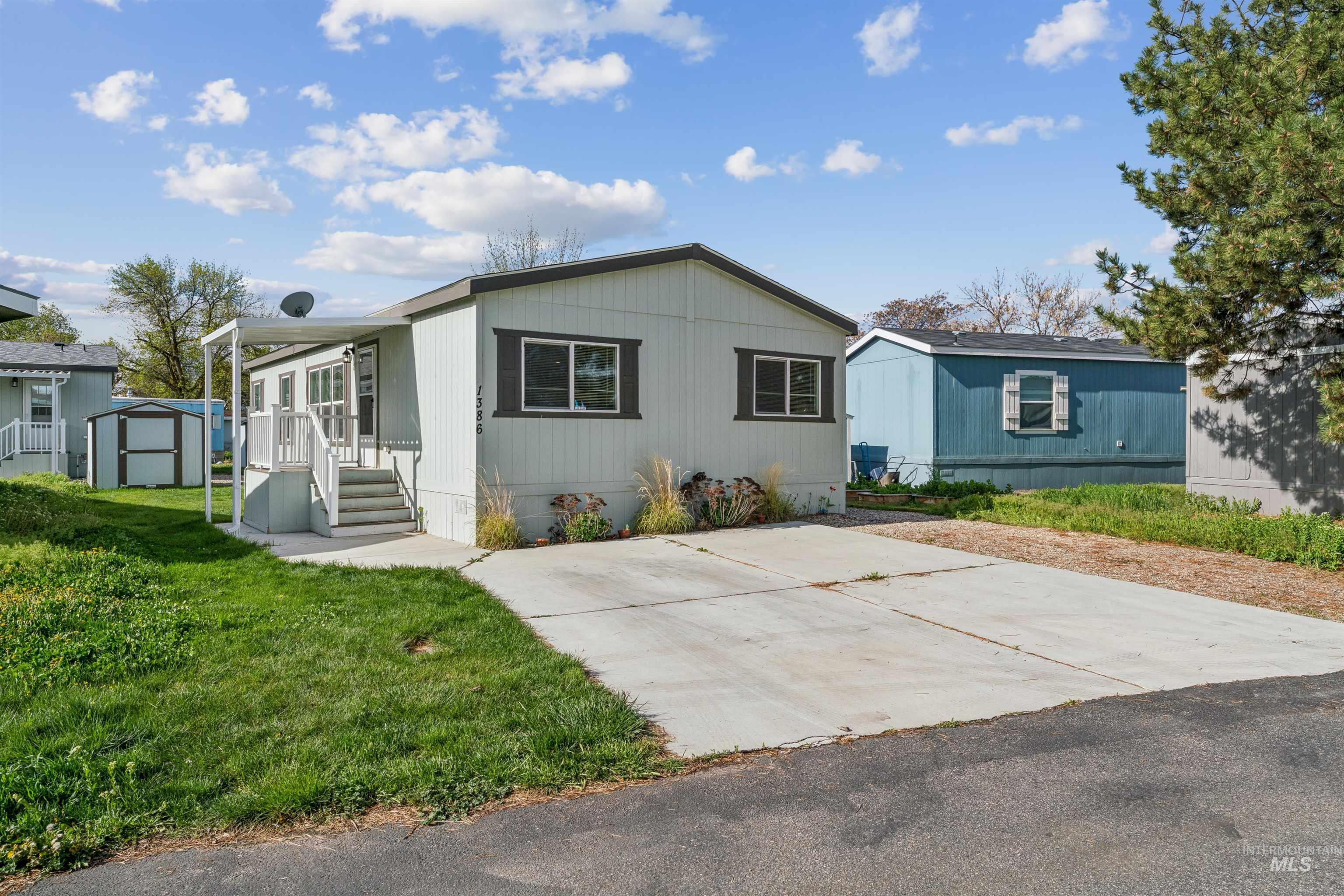 1386 N Arrow Ln, Boise, Idaho 83704-9649, 3 Bedrooms, 2 Bathrooms, Residential For Sale, Price $120,000, 98980992