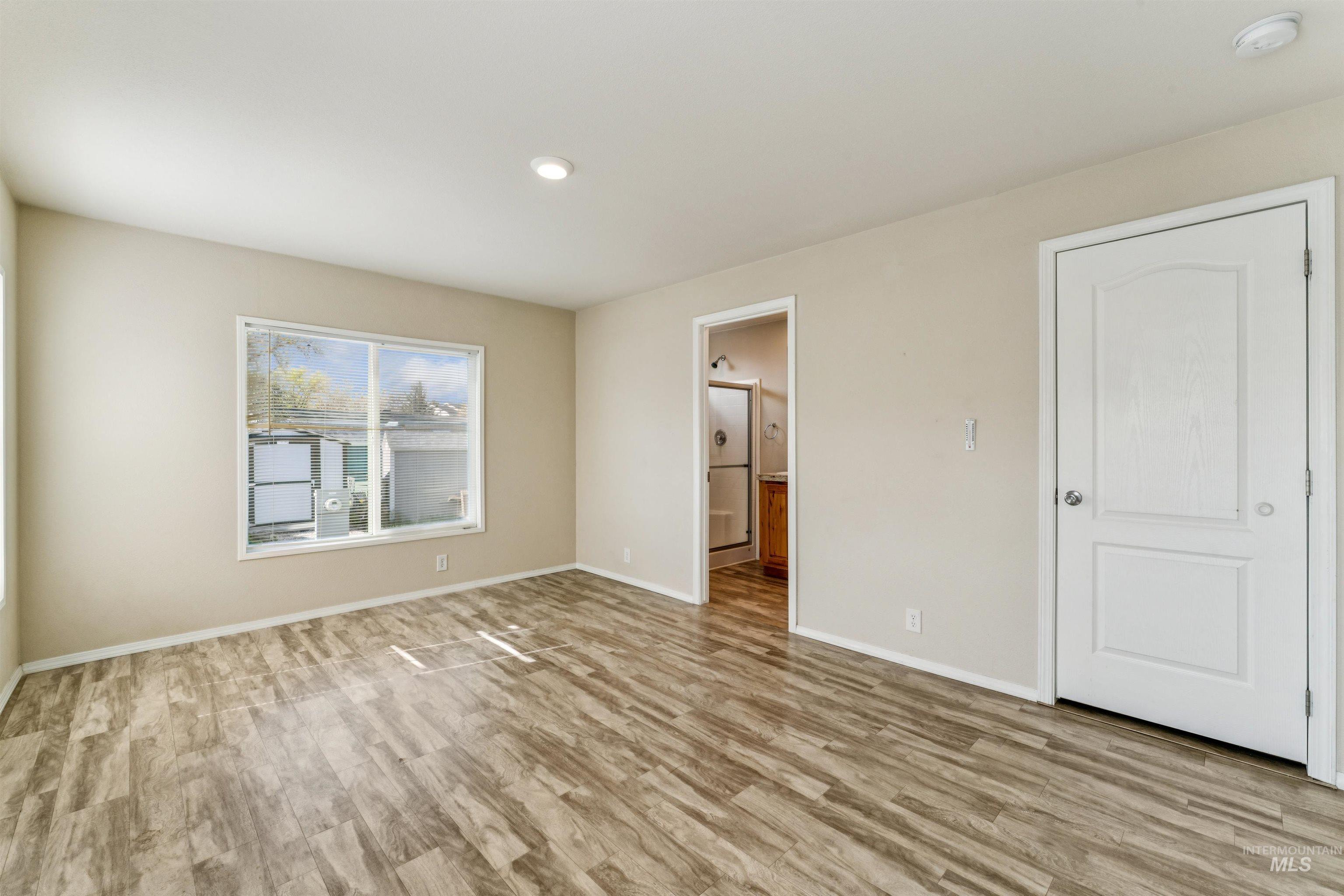 1386 N Arrow Ln, Boise, Idaho 83704-9649, 3 Bedrooms, 2 Bathrooms, Residential For Sale, Price $120,000, 98980992