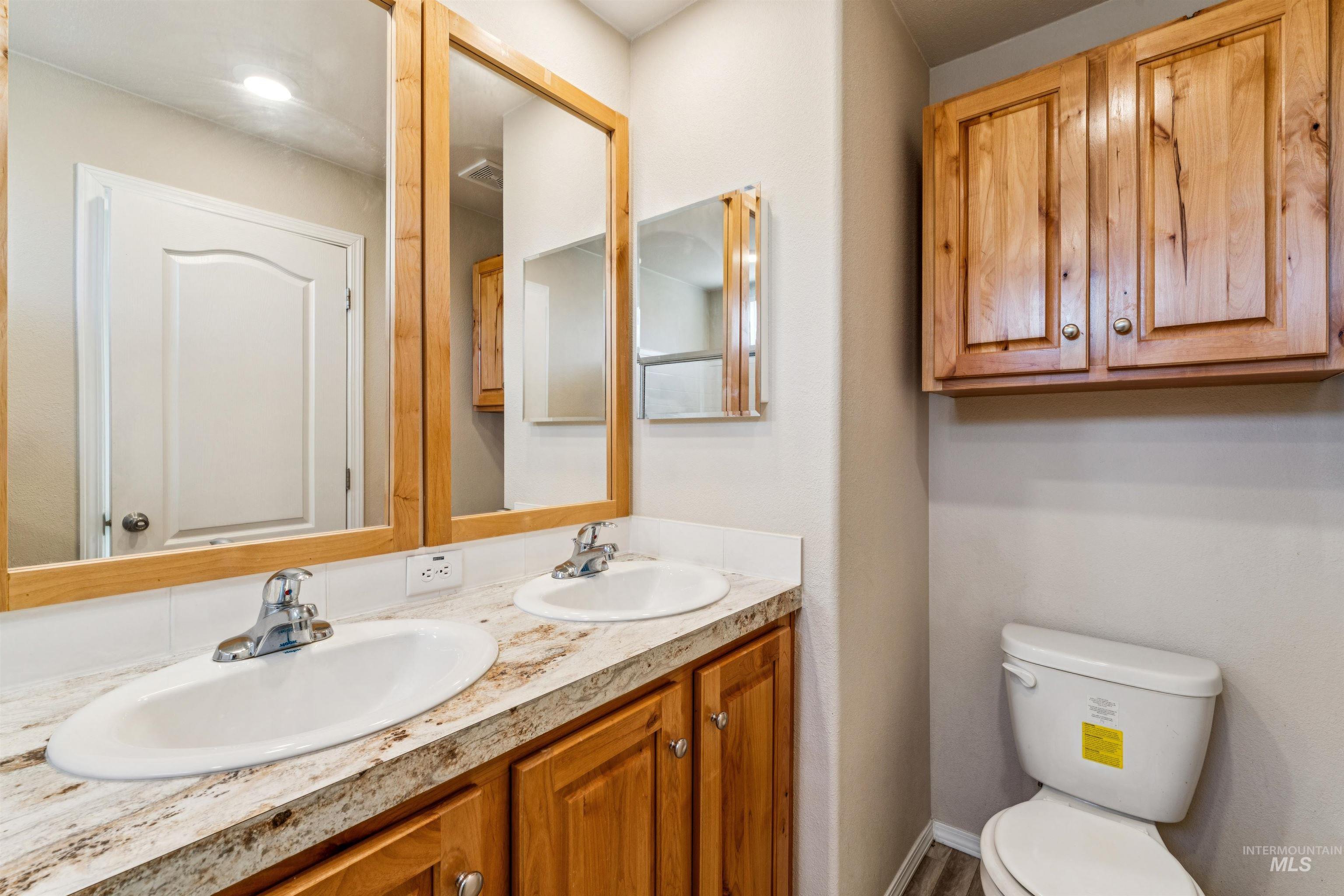 1386 N Arrow Ln, Boise, Idaho 83704-9649, 3 Bedrooms, 2 Bathrooms, Residential For Sale, Price $120,000, 98980992