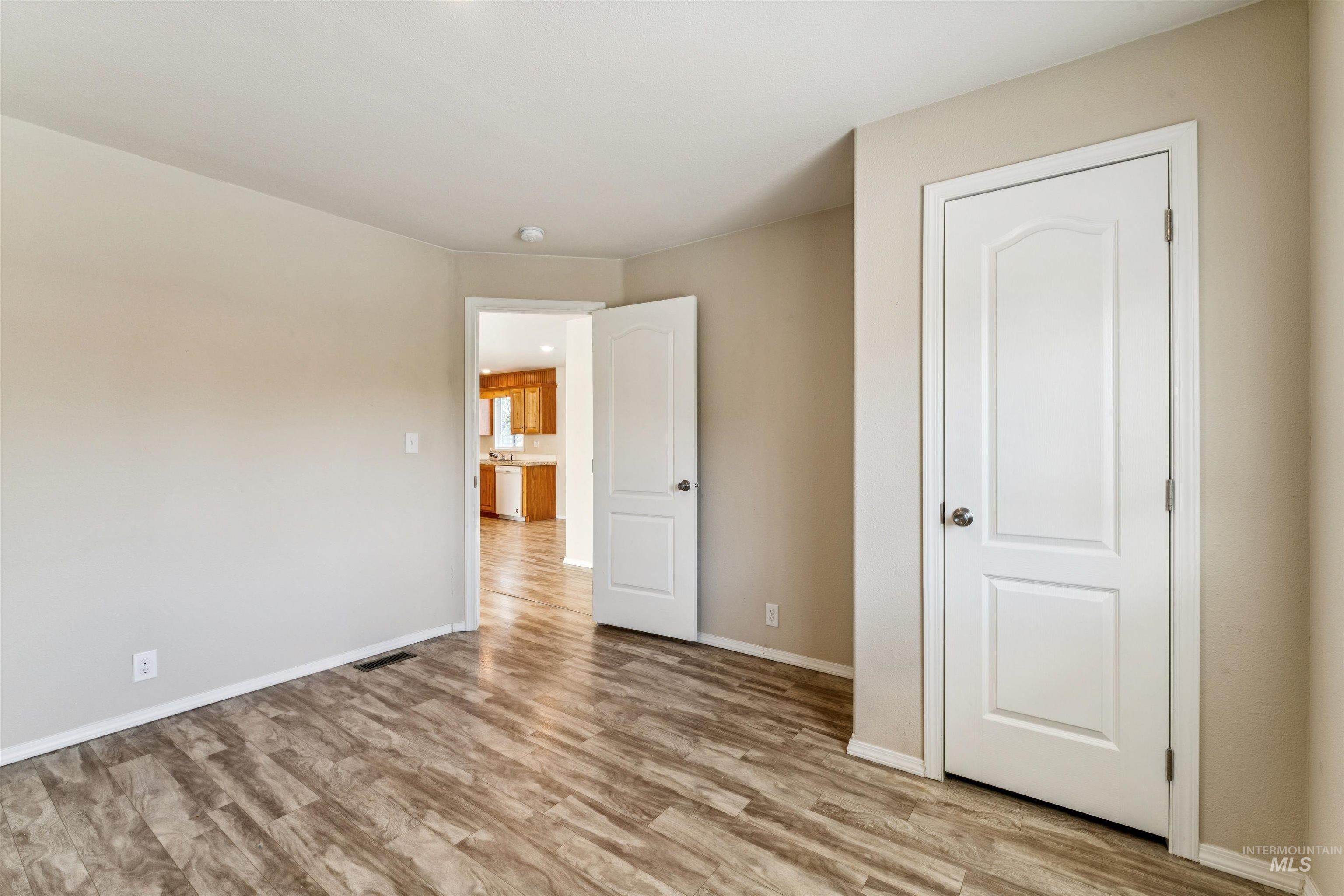 1386 N Arrow Ln, Boise, Idaho 83704-9649, 3 Bedrooms, 2 Bathrooms, Residential For Sale, Price $120,000, 98980992