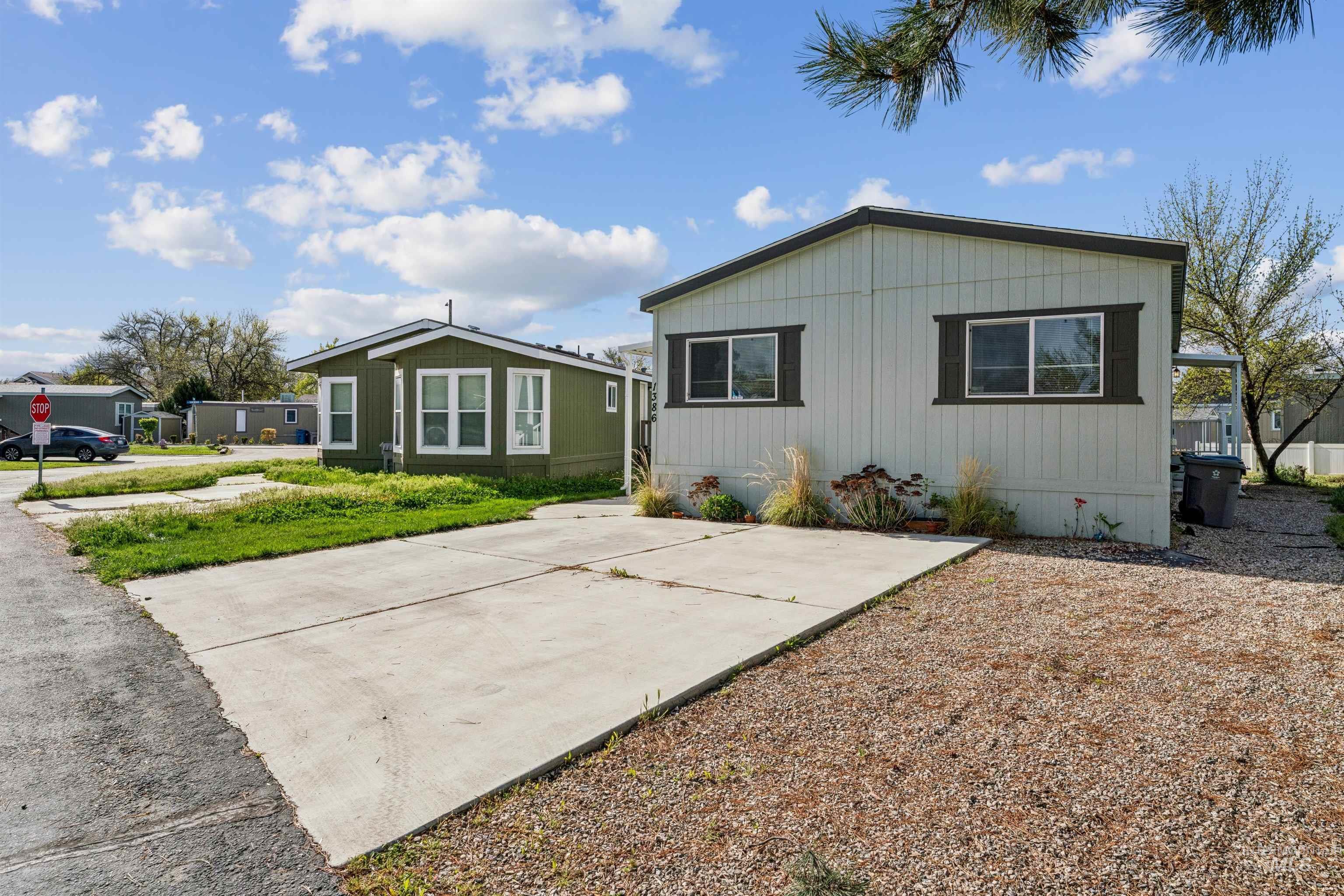 1386 N Arrow Ln, Boise, Idaho 83704-9649, 3 Bedrooms, 2 Bathrooms, Residential For Sale, Price $120,000, 98980992