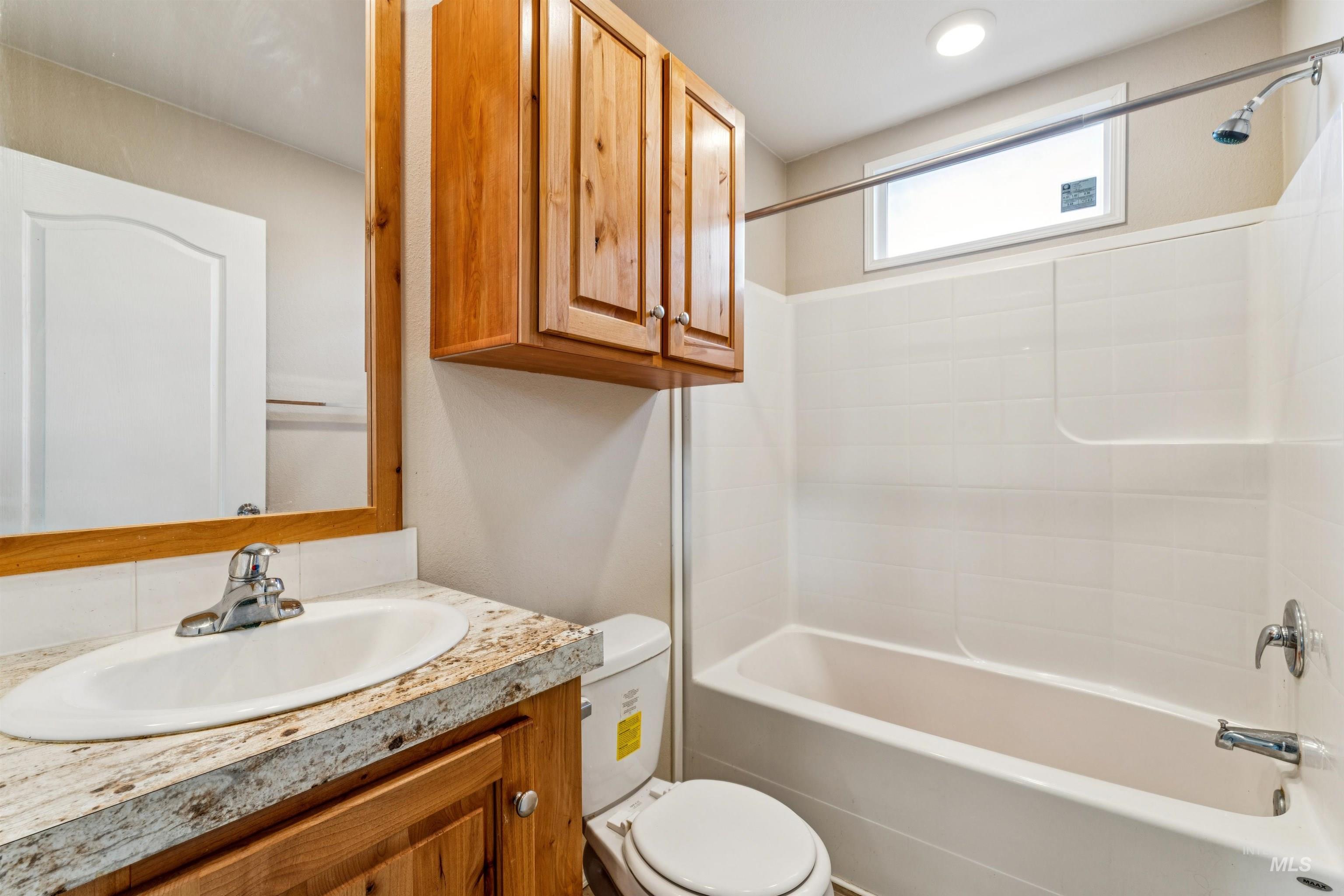 1386 N Arrow Ln, Boise, Idaho 83704-9649, 3 Bedrooms, 2 Bathrooms, Residential For Sale, Price $120,000, 98980992