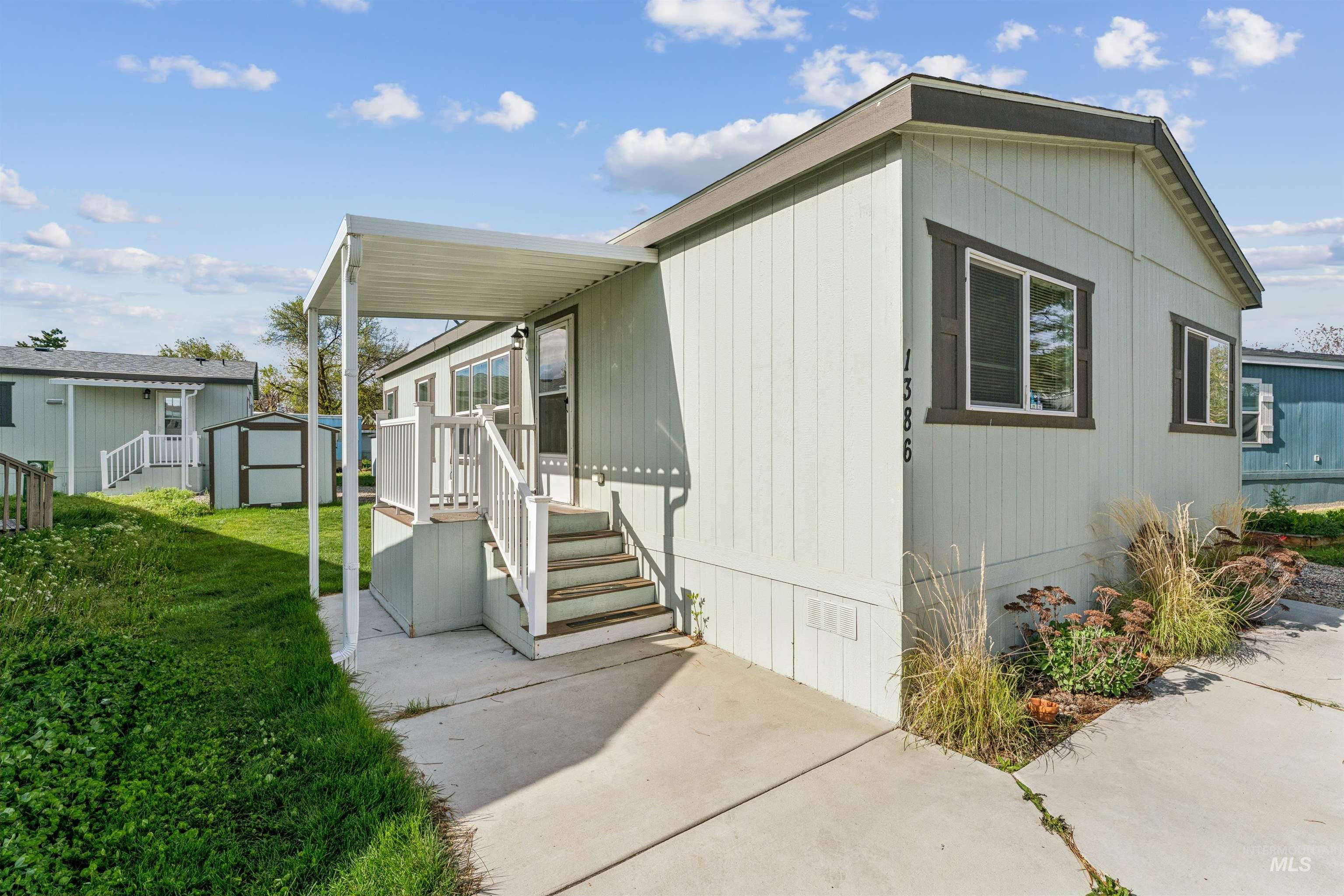 1386 N Arrow Ln, Boise, Idaho 83704-9649, 3 Bedrooms, 2 Bathrooms, Residential For Sale, Price $120,000, 98980992