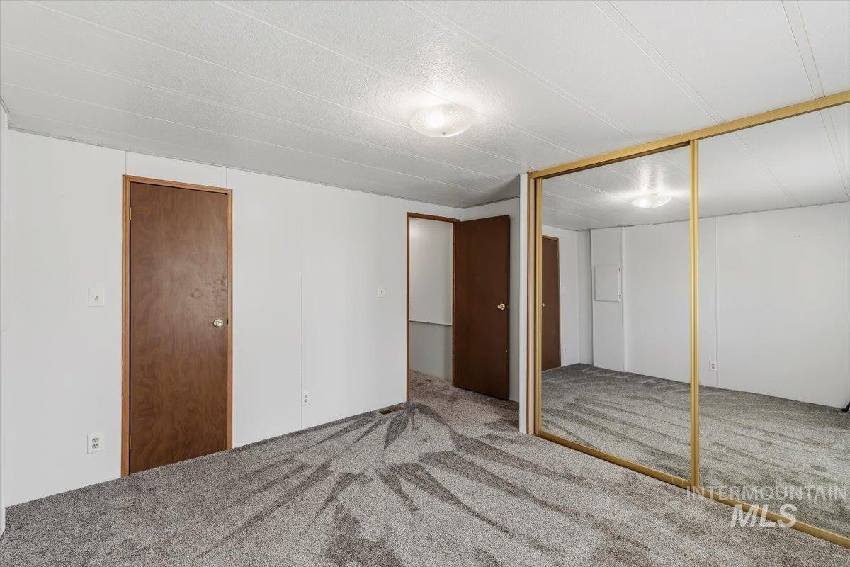 9390 Ustick Rd, Boise, Idaho 83704, 2 Bedrooms, 2 Bathrooms, Residential For Sale, Price $129,000, 98980993