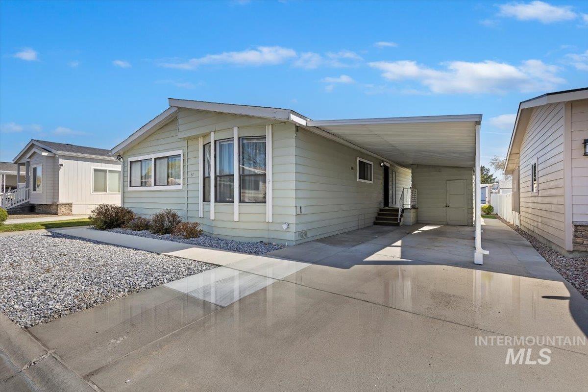 9390 Ustick Rd, Boise, Idaho 83704, 2 Bedrooms, 2 Bathrooms, Residential For Sale, Price $129,000, 98980993