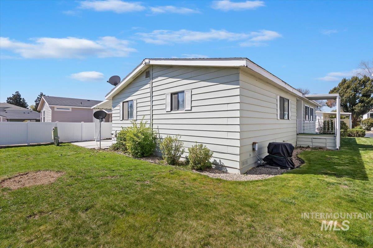 9390 Ustick Rd, Boise, Idaho 83704, 2 Bedrooms, 2 Bathrooms, Residential For Sale, Price $129,000, 98980993