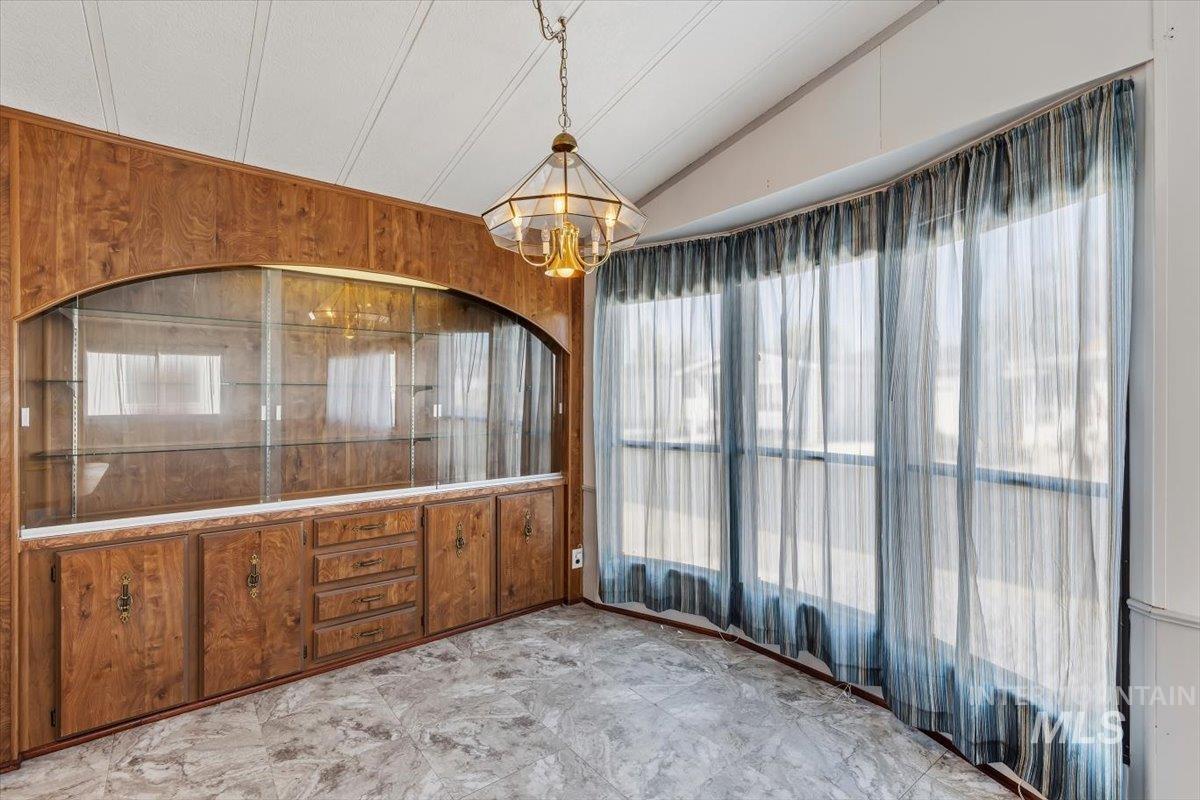 9390 Ustick Rd, Boise, Idaho 83704, 2 Bedrooms, 2 Bathrooms, Residential For Sale, Price $129,000, 98980993