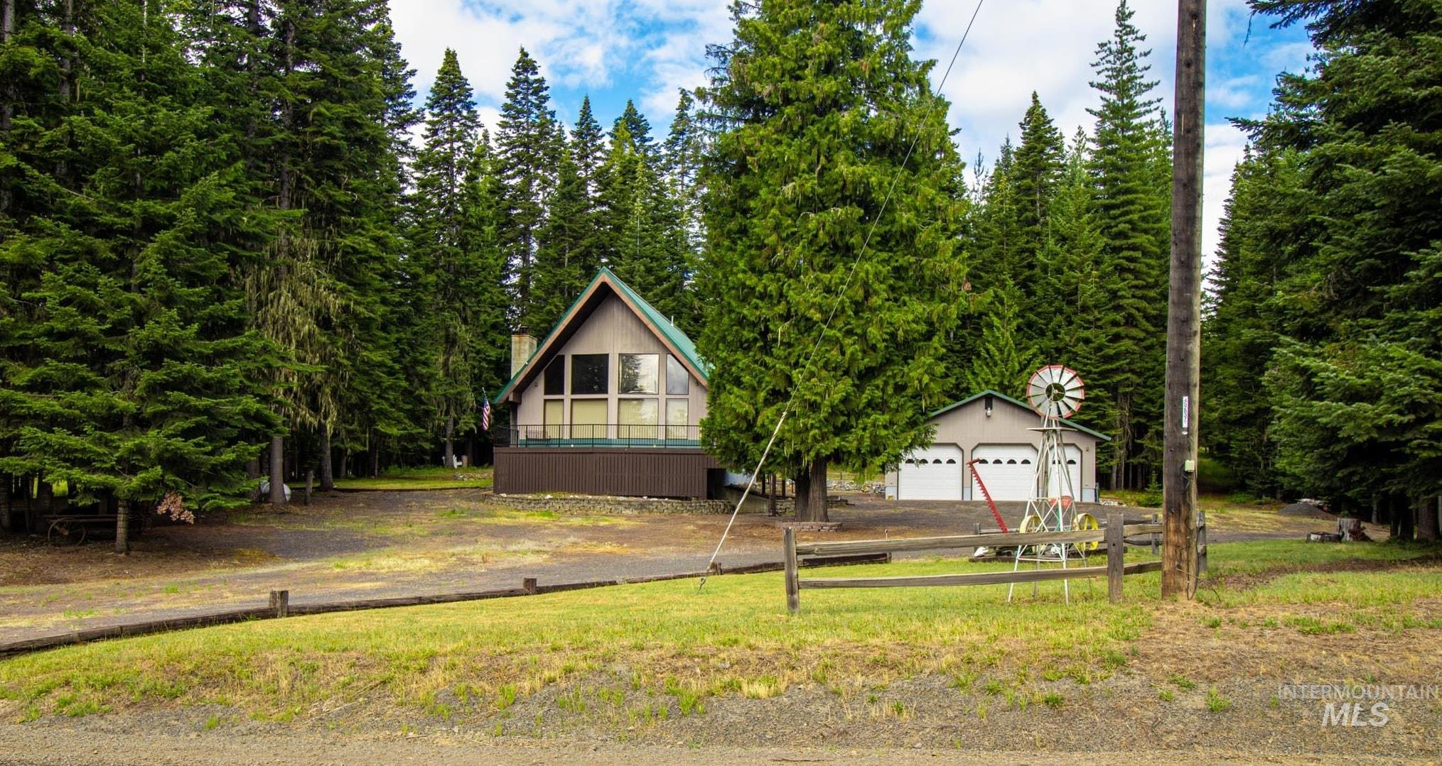 20888 Upper Fords Creek Rd, Weippe, Idaho 83553, 2 Bedrooms, 2 Bathrooms, Residential For Sale, Price $529,000, 98980995