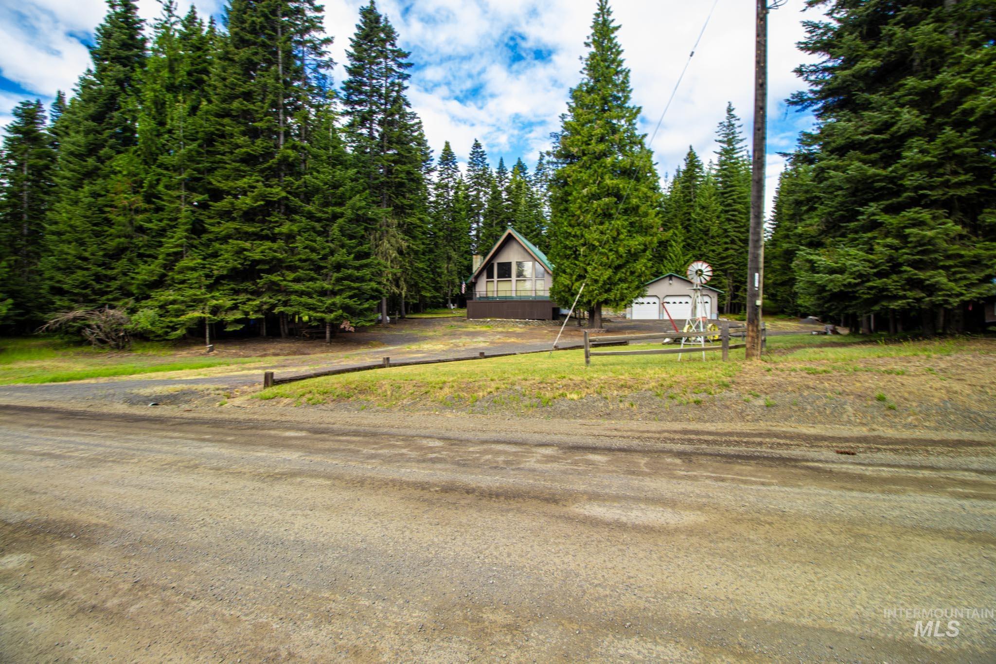 20888 Upper Fords Creek Rd, Weippe, Idaho 83553, 2 Bedrooms, 2 Bathrooms, Residential For Sale, Price $529,000, 98980995