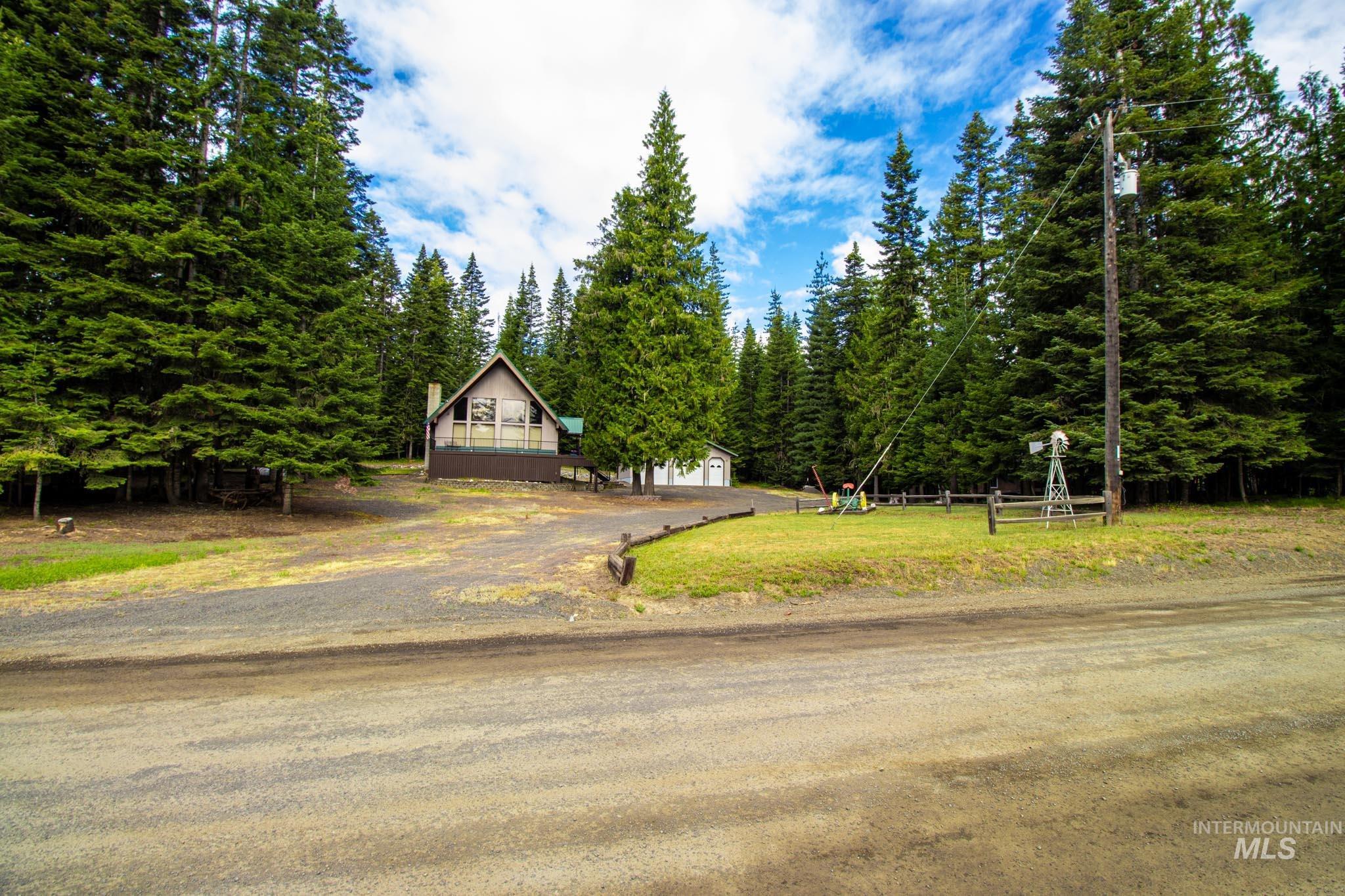 20888 Upper Fords Creek Rd, Weippe, Idaho 83553, 2 Bedrooms, 2 Bathrooms, Residential For Sale, Price $529,000, 98980995