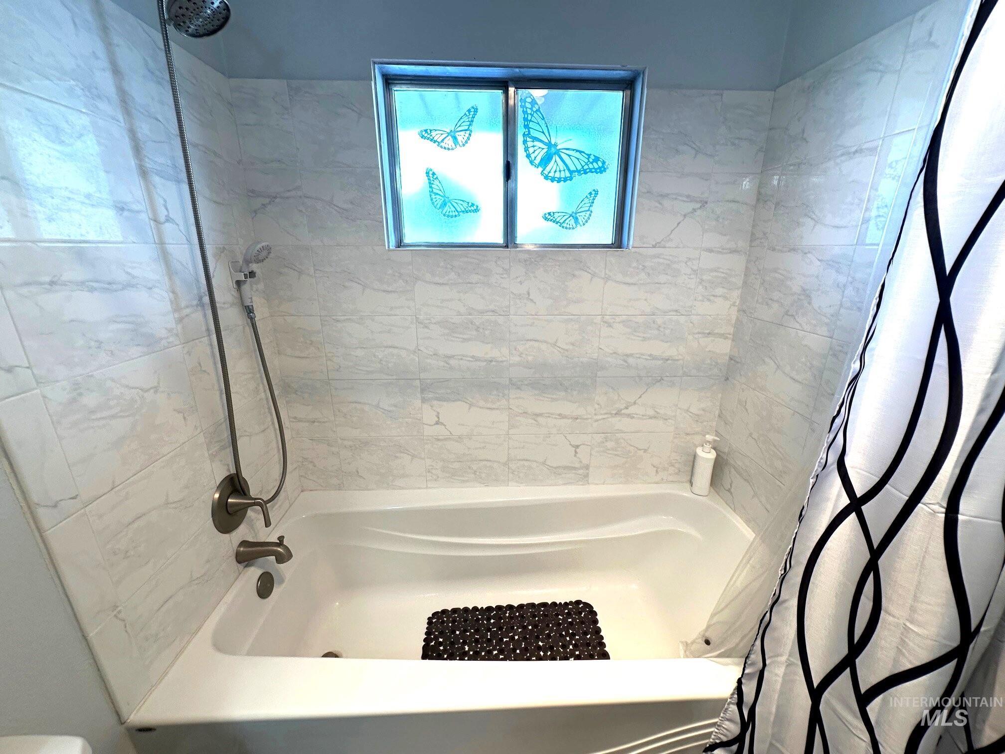 4436 Baker, Ontario, Oregon 97914, 3 Bedrooms, 2 Bathrooms, Residential For Sale, Price $399,900, 98981000