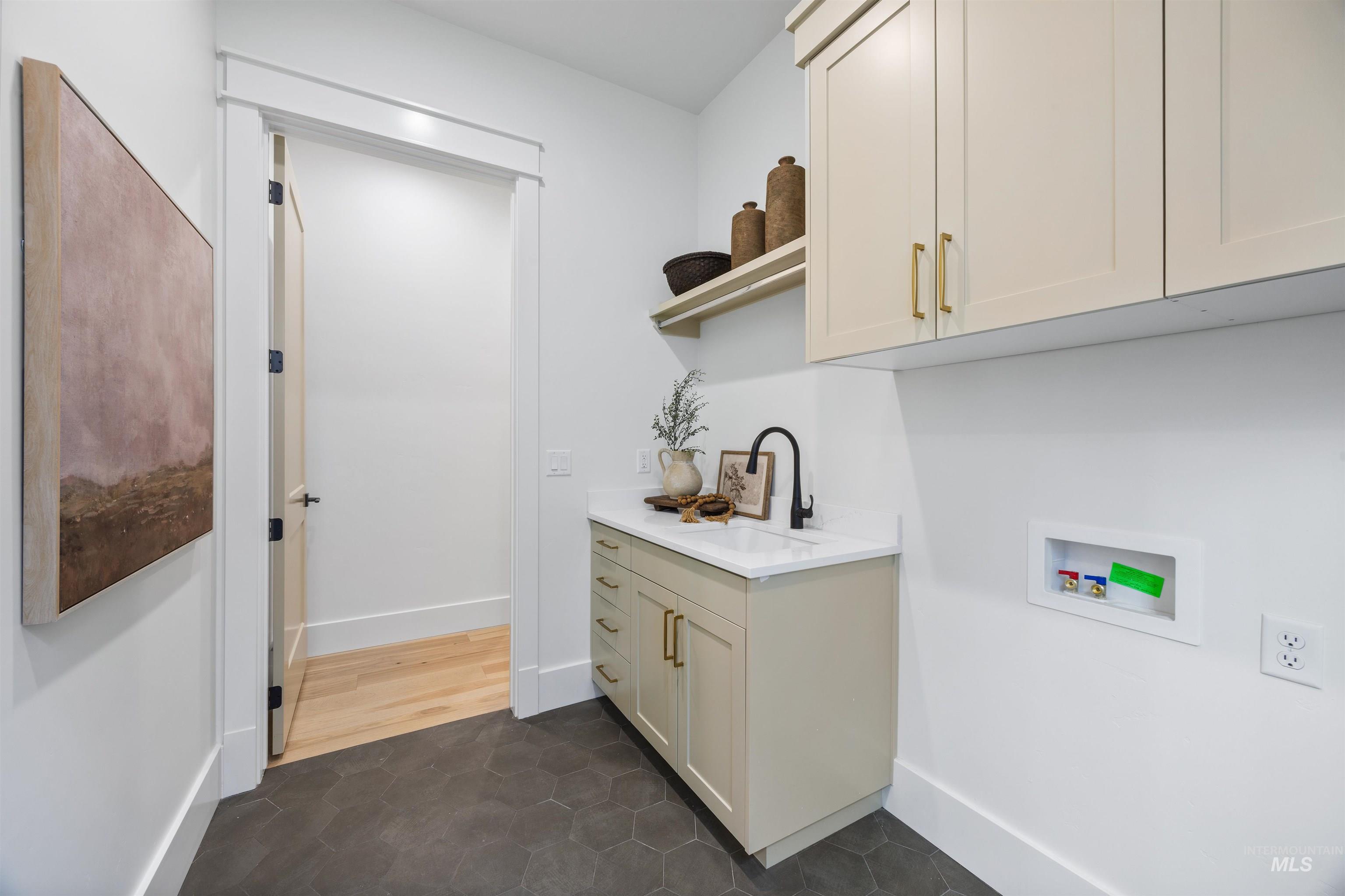 948 E Escalation St, Meridian, Idaho 83642, 3 Bedrooms, 2.5 Bathrooms, Residential For Sale, Price $689,777, 98981002