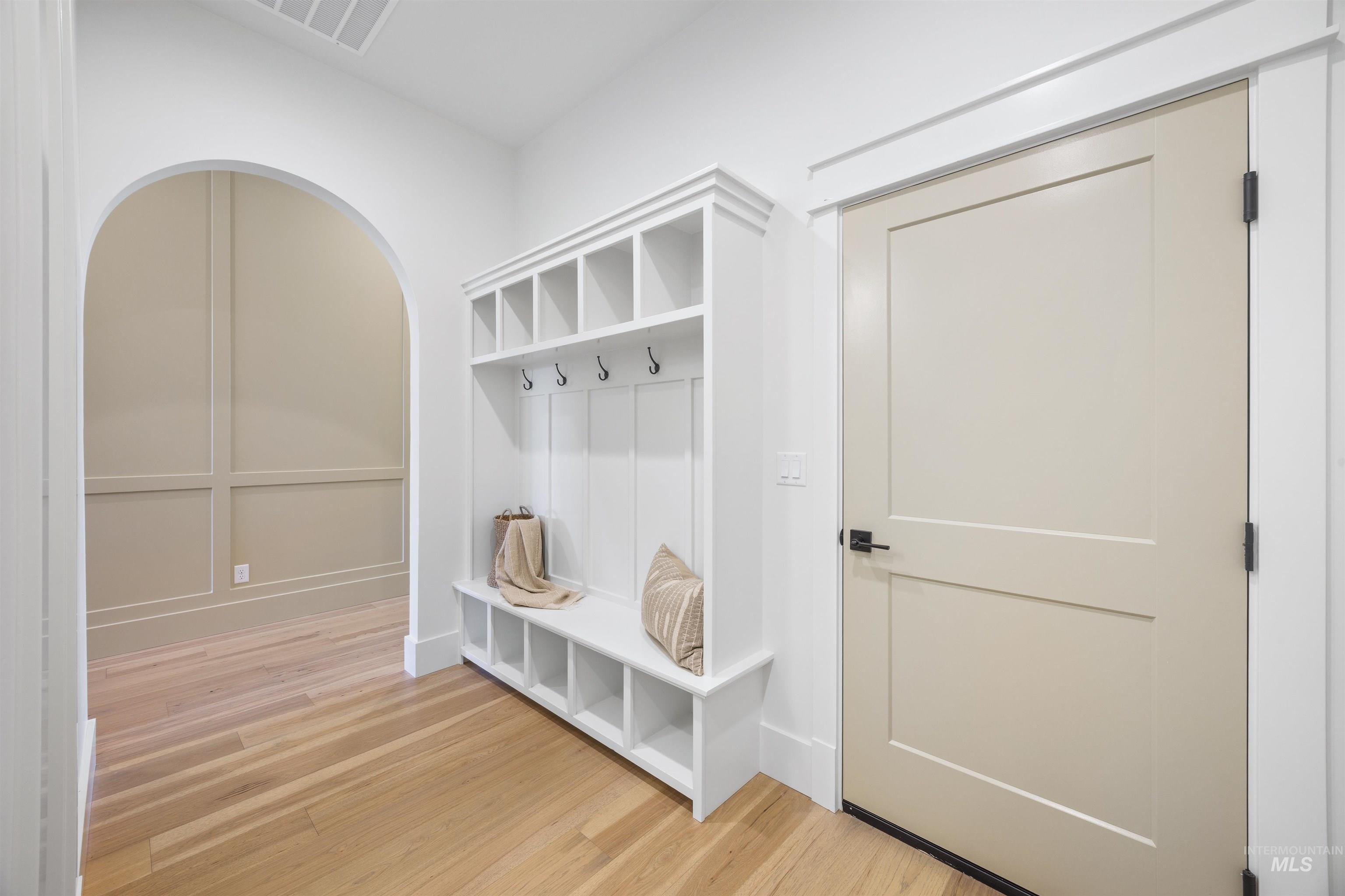 948 E Escalation St, Meridian, Idaho 83642, 3 Bedrooms, 2.5 Bathrooms, Residential For Sale, Price $689,777, 98981002