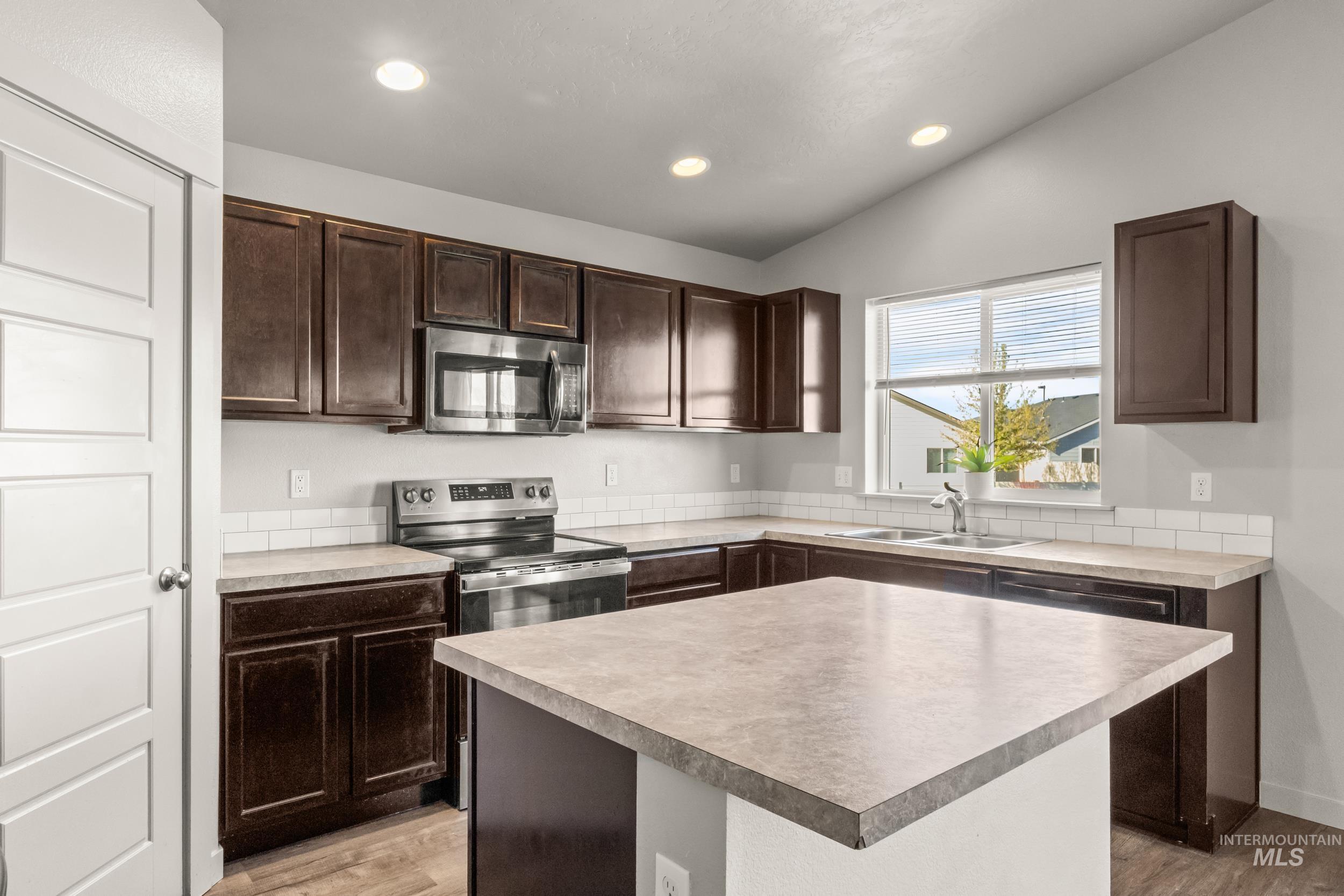 6718 S Allegiance AVE, Meridian, Idaho 83642, 4 Bedrooms, 2 Bathrooms, Residential For Sale, Price $435,987, 98981003