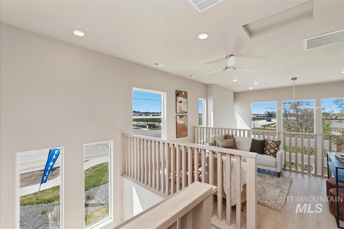 29 N Feather Reed Ave., Meridian, Idaho 83642, 3 Bedrooms, 2.5 Bathrooms, Residential For Sale, Price $619,900, 98981004