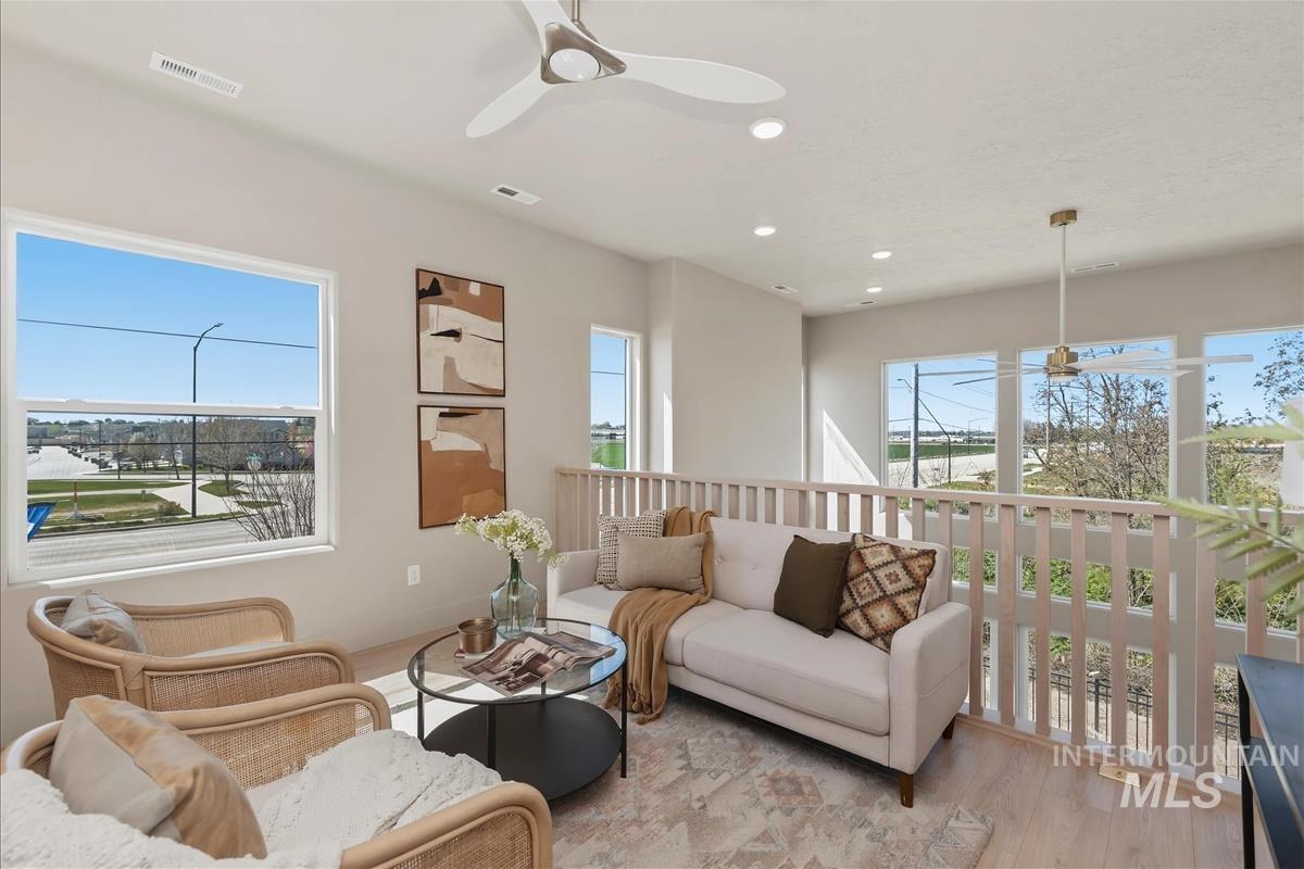 29 N Feather Reed Ave., Meridian, Idaho 83642, 3 Bedrooms, 2.5 Bathrooms, Residential For Sale, Price $619,900, 98981004