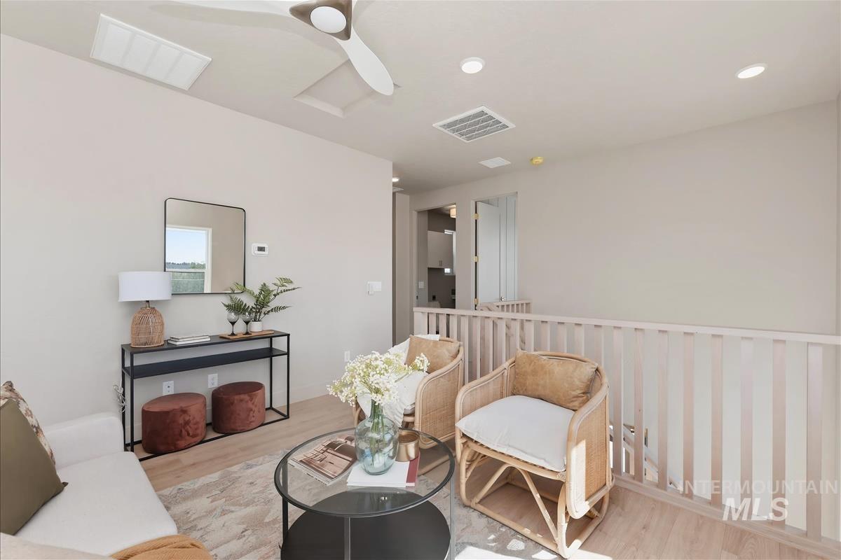 29 N Feather Reed Ave., Meridian, Idaho 83642, 3 Bedrooms, 2.5 Bathrooms, Residential For Sale, Price $619,900, 98981004