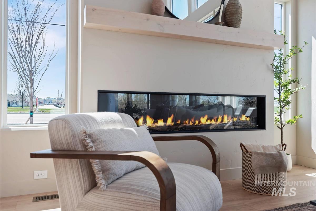 29 N Feather Reed Ave., Meridian, Idaho 83642, 3 Bedrooms, 2.5 Bathrooms, Residential For Sale, Price $619,900, 98981004